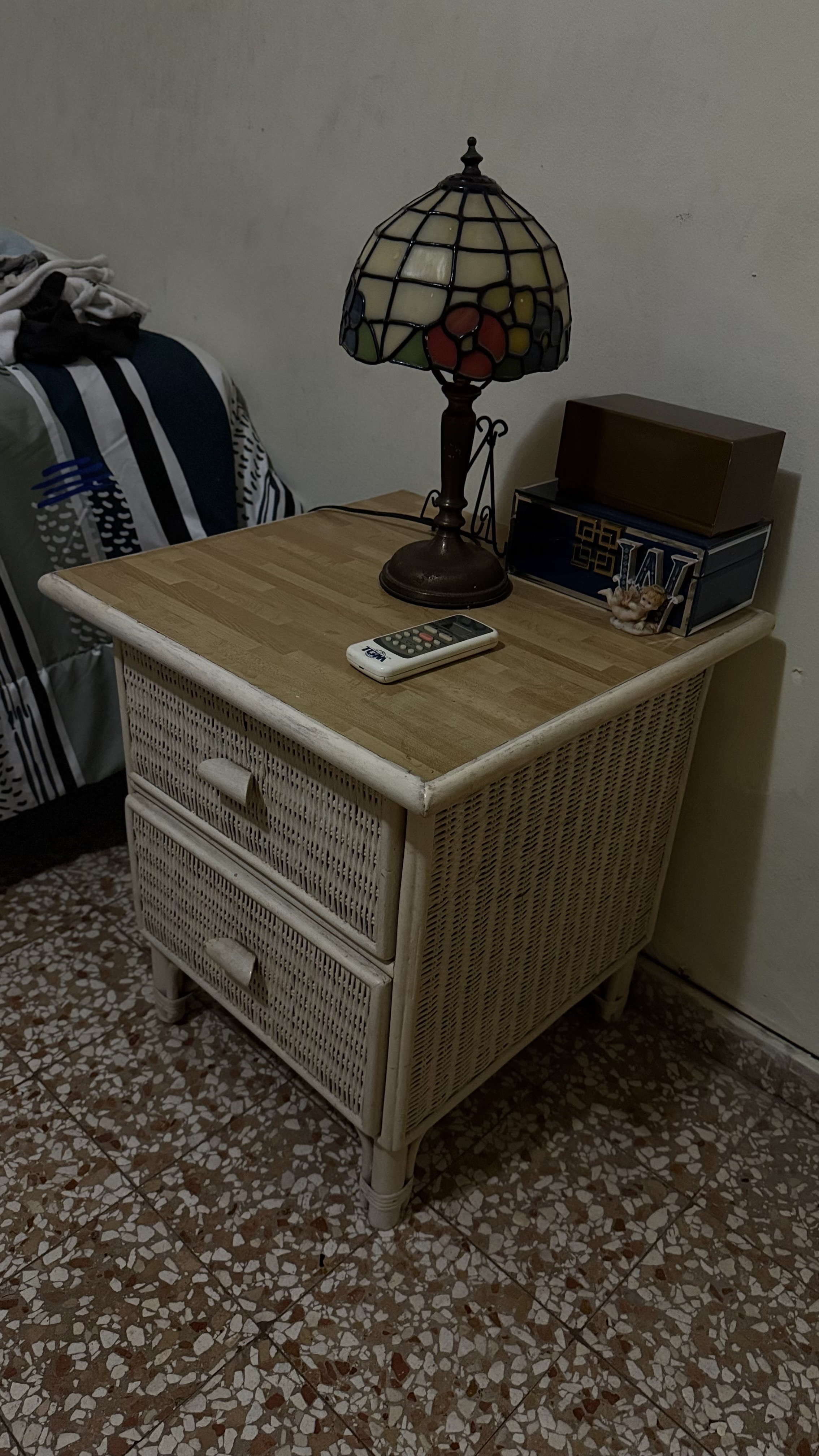muebles y colchones - juego de armario y mesas de noche para habitación 1