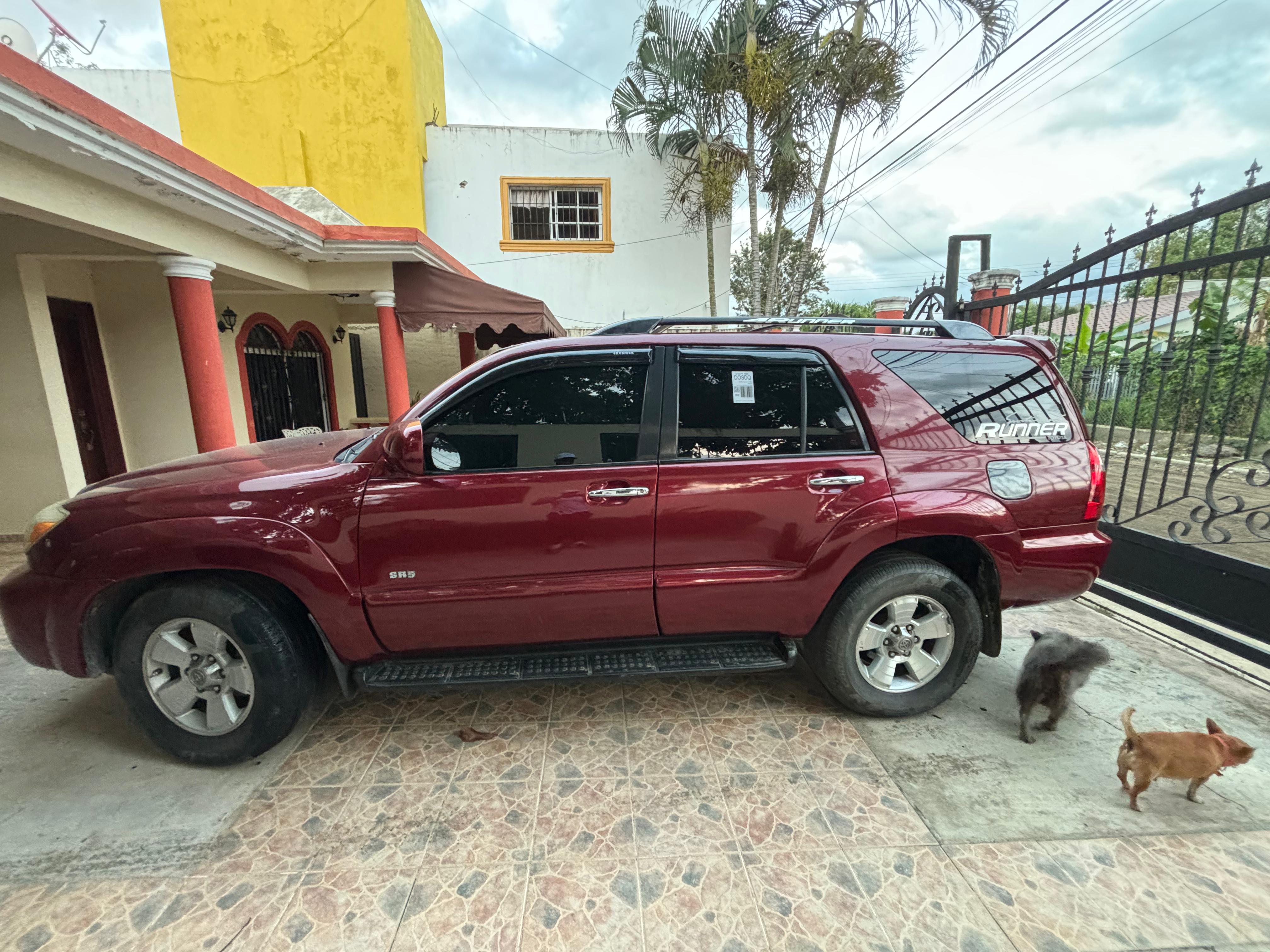 jeepetas y camionetas - Toyota 4Runner SRV SR5 2006 4x2 v6 rojo vino 3