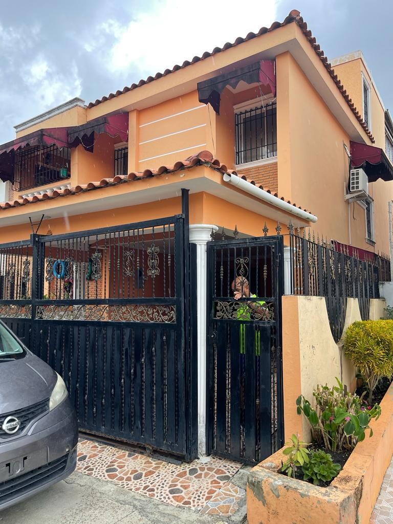 casas - Se vende casa en Ciudad Modelo 0