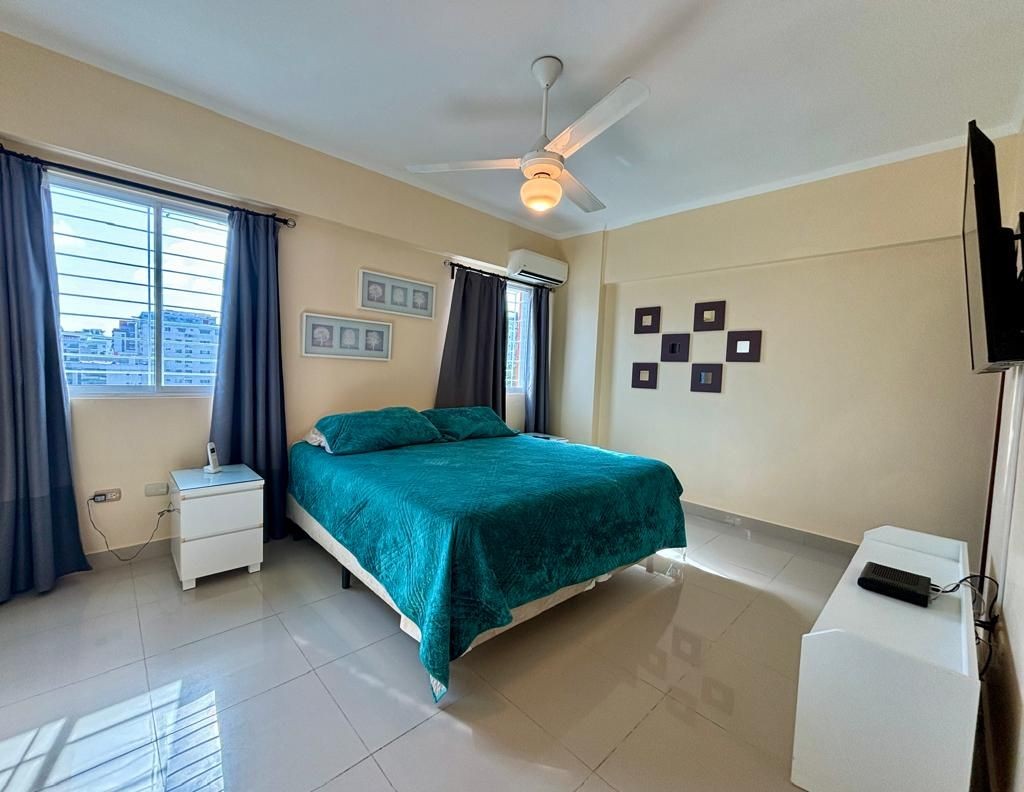 apartamentos - Evaristo Morales amueblado 2 habitaciones 2.5 banos 1 parqueo balcon  2