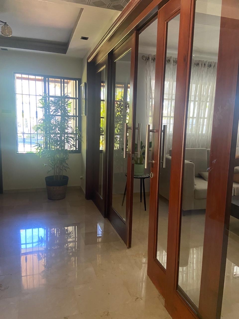 casas - venta de casa en cuesta hermosa III con piscina Distrito nacional Santo Domingo  3