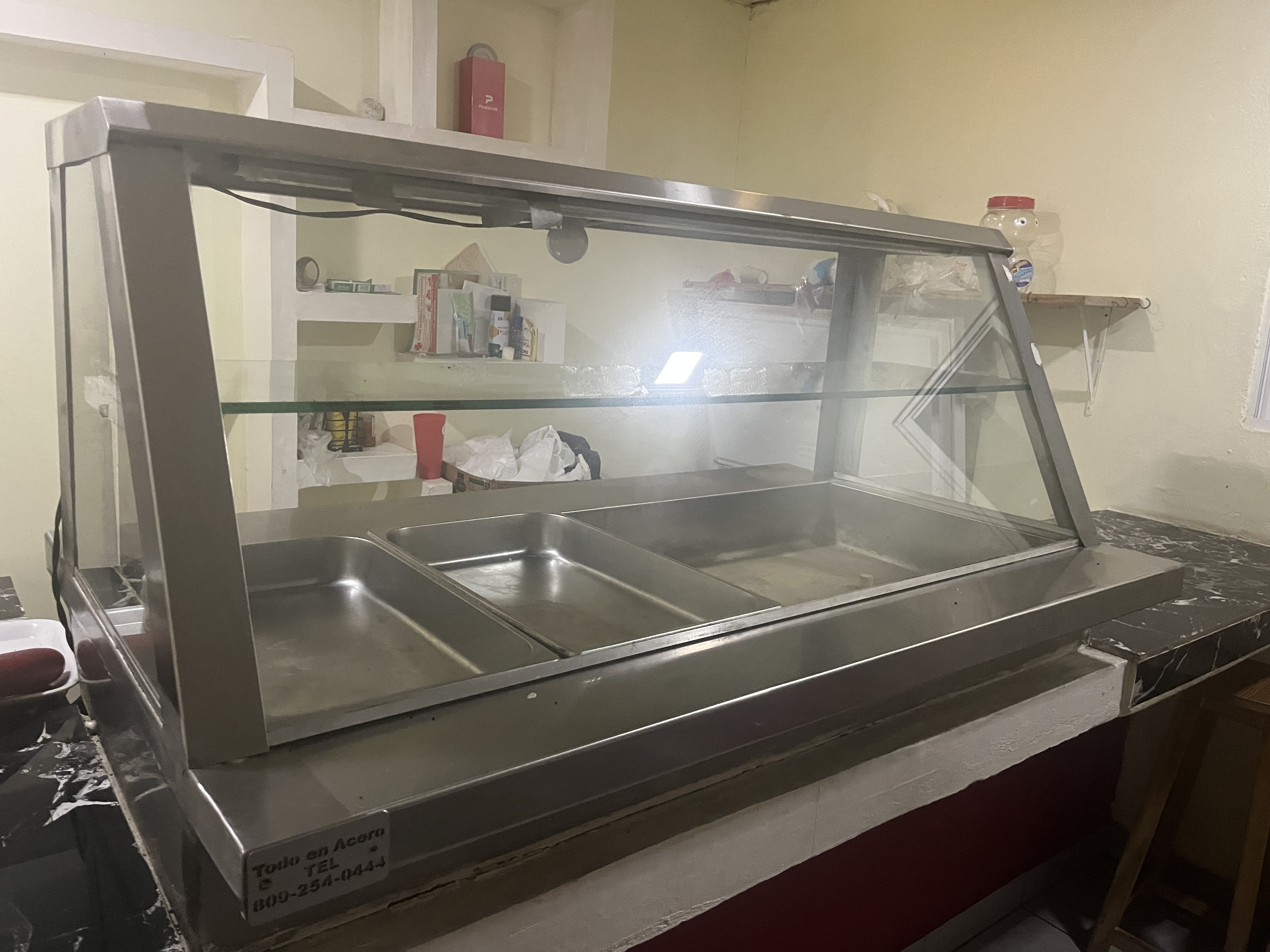 equipos profesionales - Exhibidor de mesa con 4 chafing dish 1