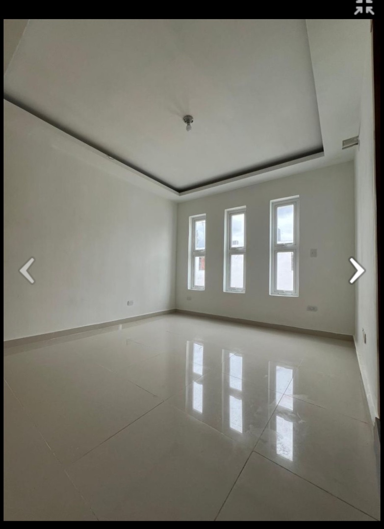 casas - Casa en urbanización Los Planetas, ensanche Isabelita, Santo Domingo Este. 8