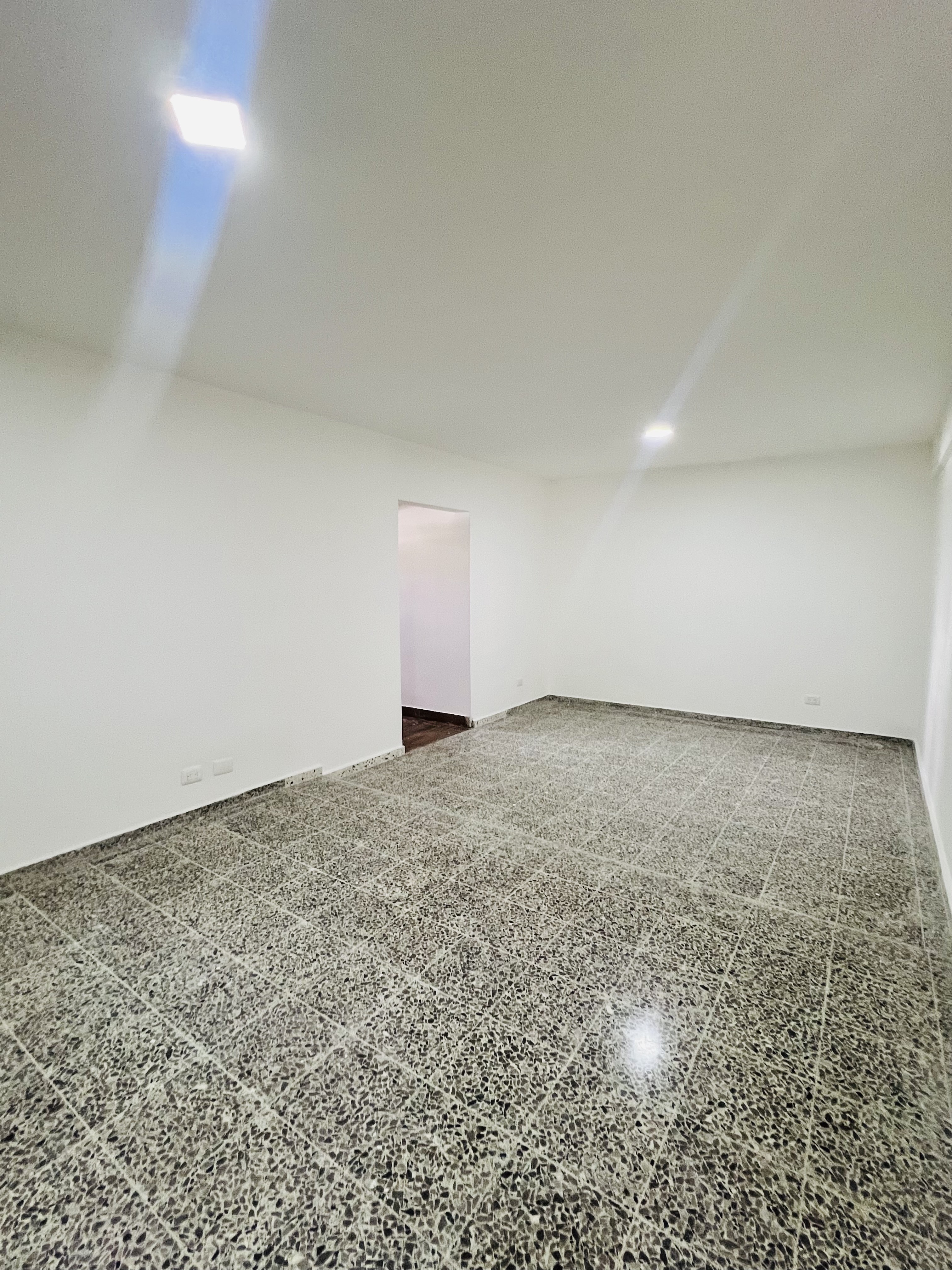 oficinas y locales comerciales - Local Comercial Miraflores 2do Nivel 6