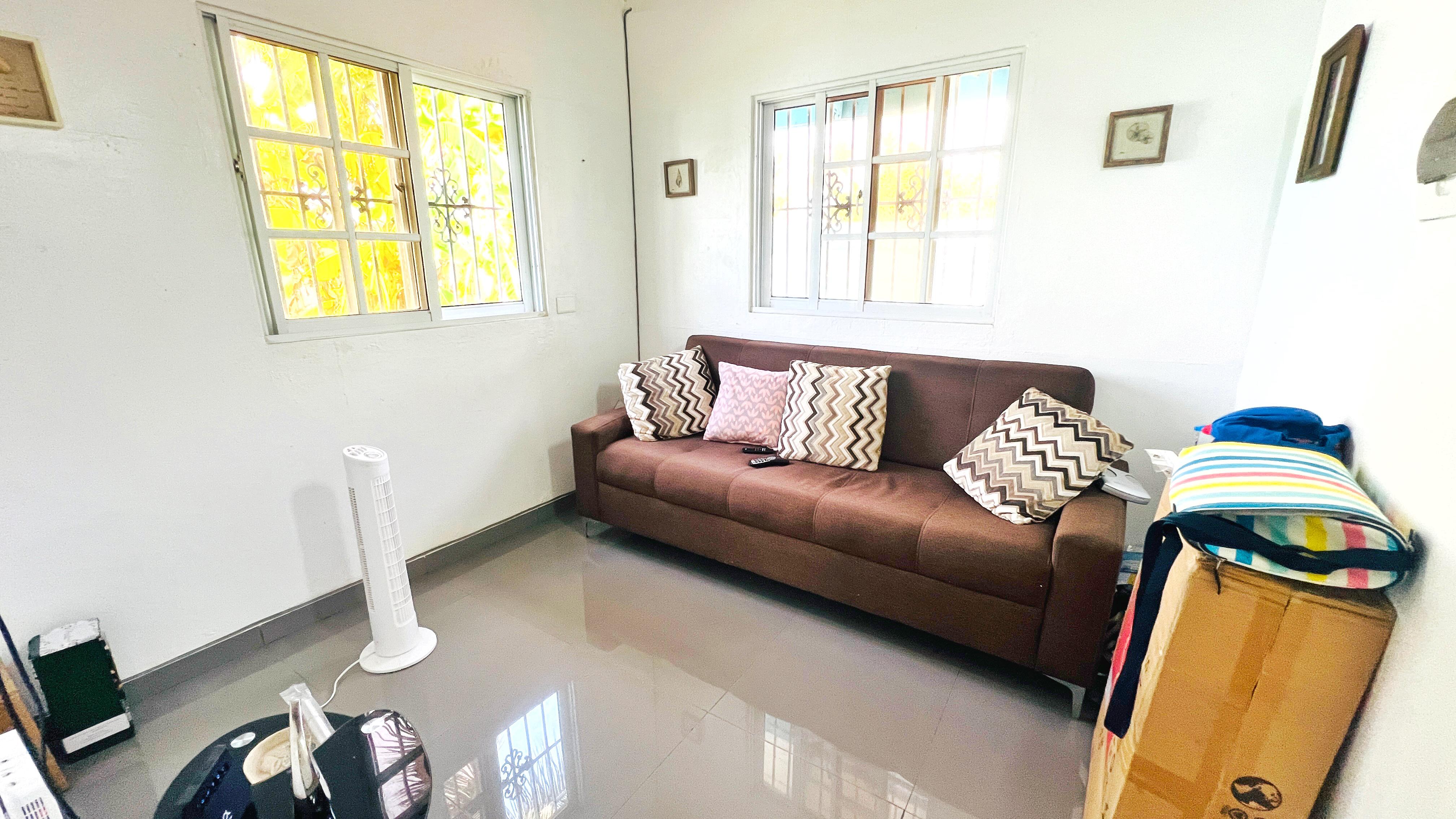 casas vacacionales y villas - Villa en Venta en Juan Dolio a paso de la Playa 4