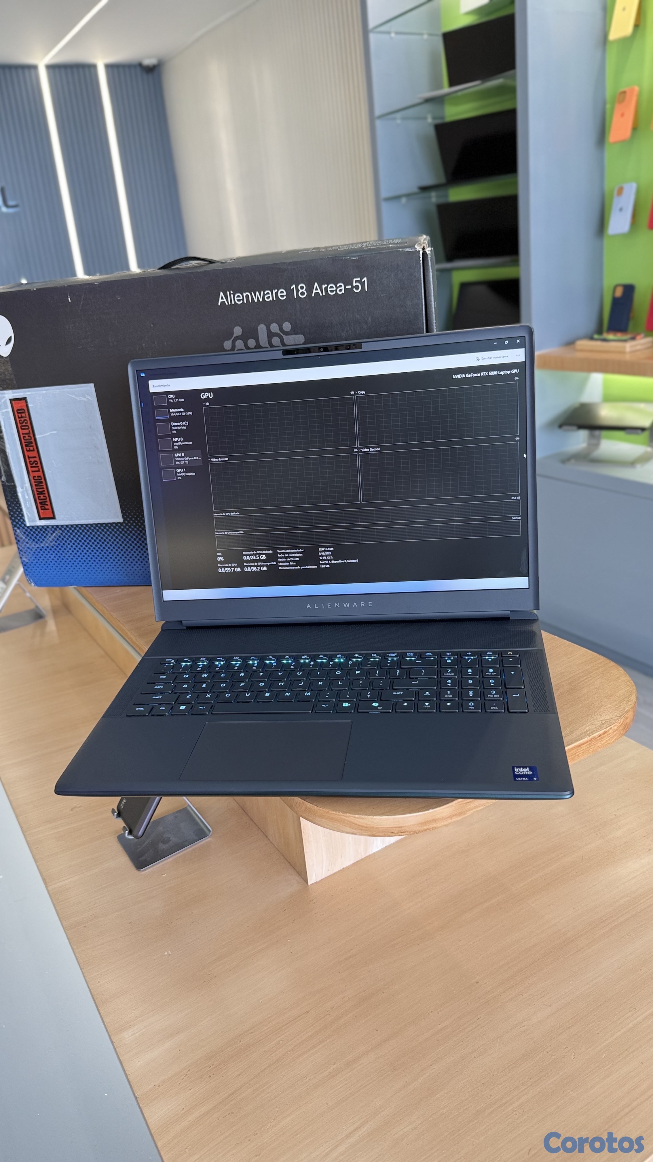 computadoras y laptops - Laptop Alienware 18 Area 51 Rtx5090 Intel core ultra 9 64 gb de ram 2tb ssd  2