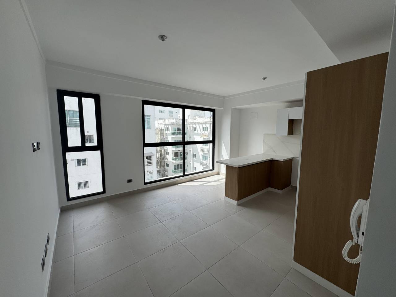 apartamentos - Oportunidad en Evaristo Morales  0
