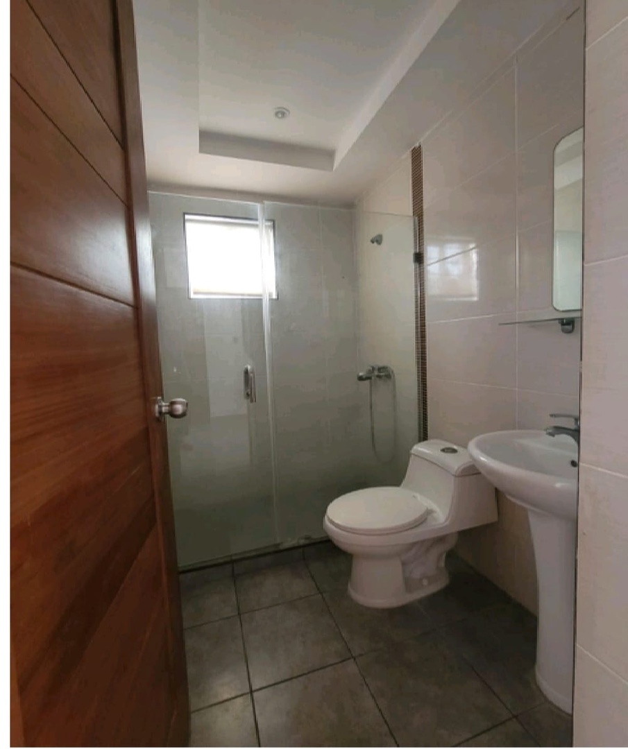 apartamentos - Venta de apartamento 4to nivel con terraza y picuzzi Alma rosa 1 Santo Domingo 3