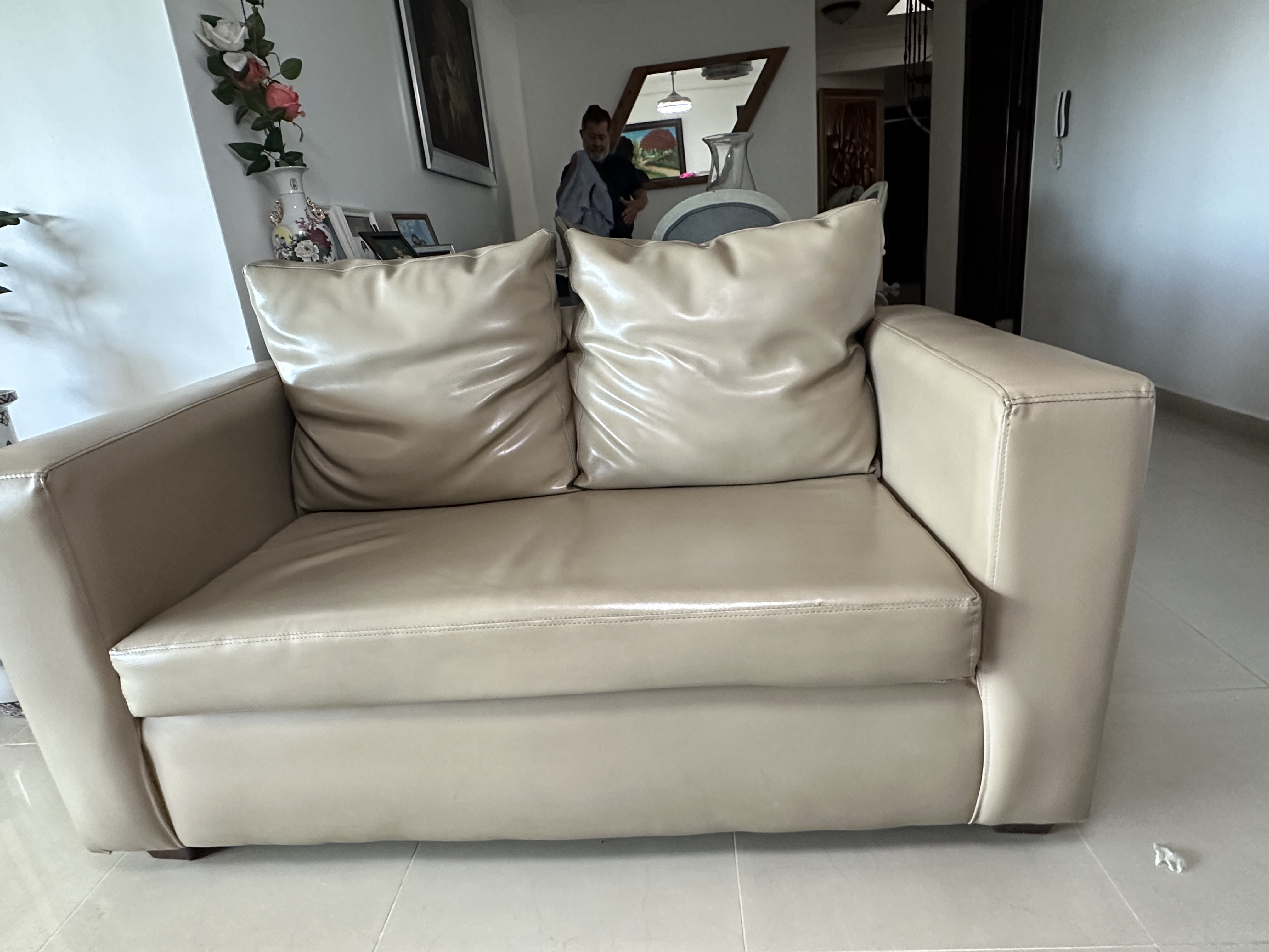 muebles y colchones - Venta de Mueble de Leather: Estilo y Durabilidad Garantizados 3