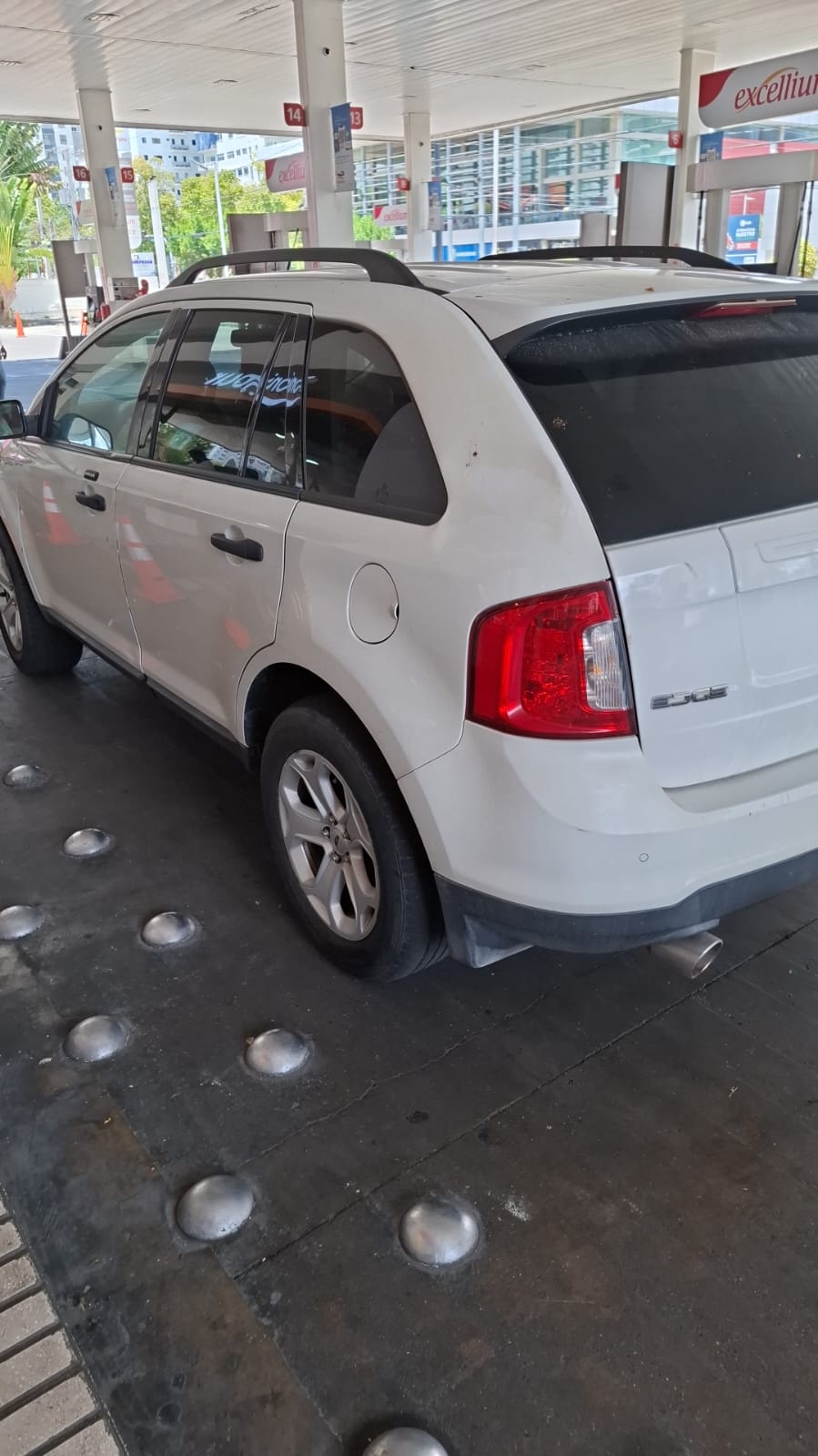 jeepetas y camionetas - Ford Edge 2013, Blanco, DOP450mil 4