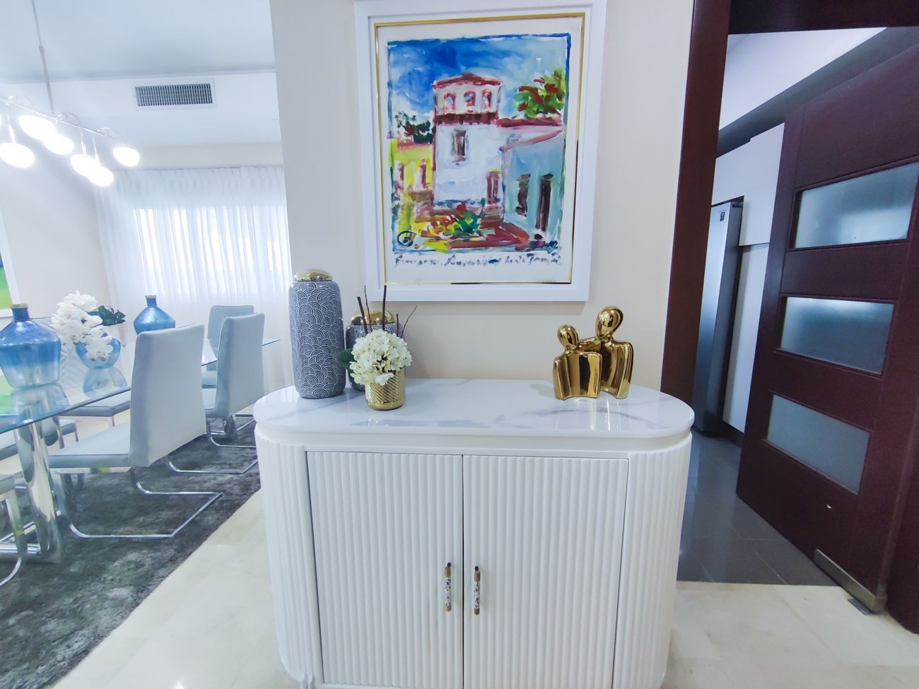 apartamentos - DISPONIBLE
Anacaona amueblado 3 habitaciones 3.5 banos 2 parqueos alquiler 7