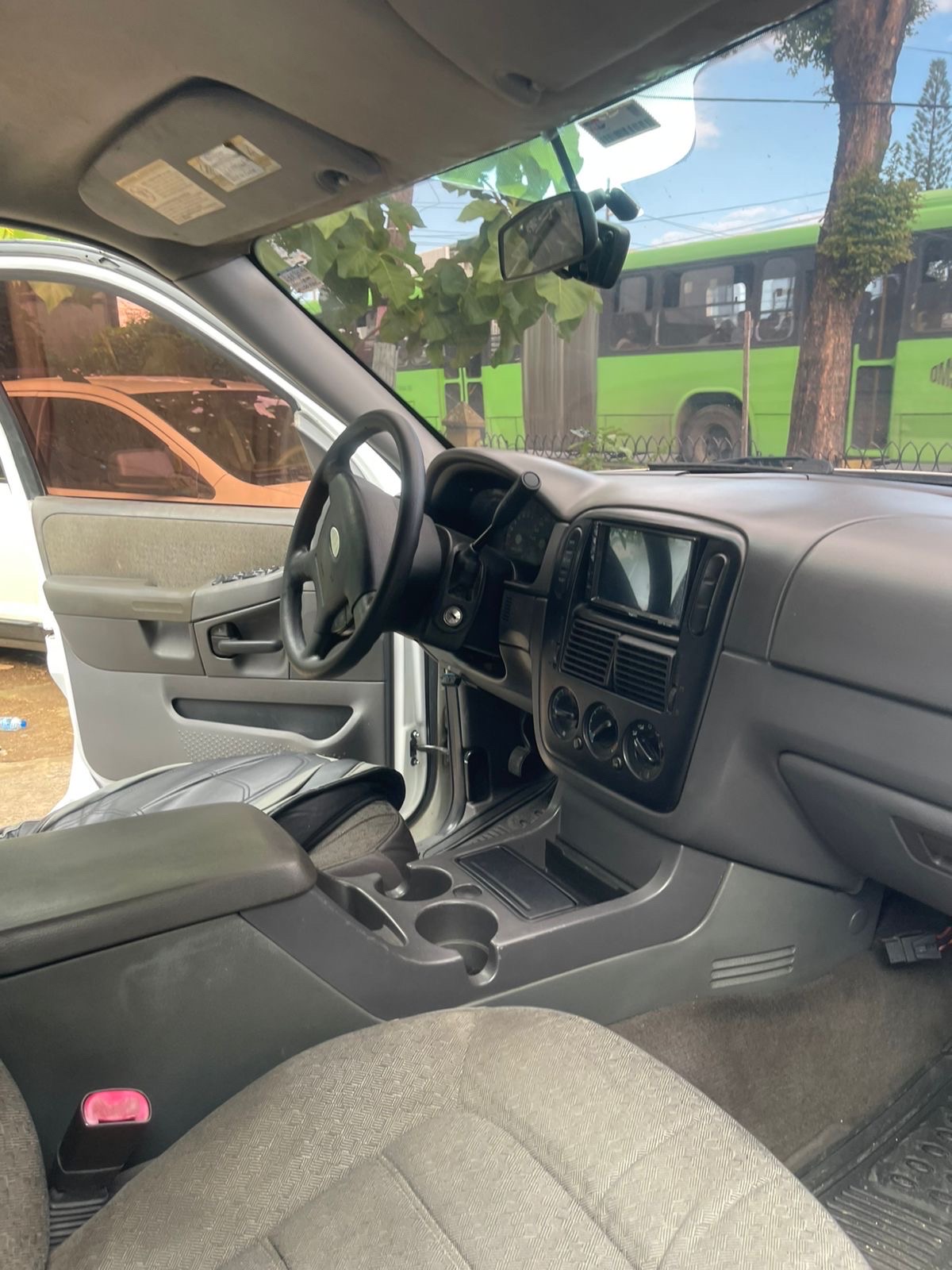 jeepetas y camionetas - Ford Explorer 2005 4