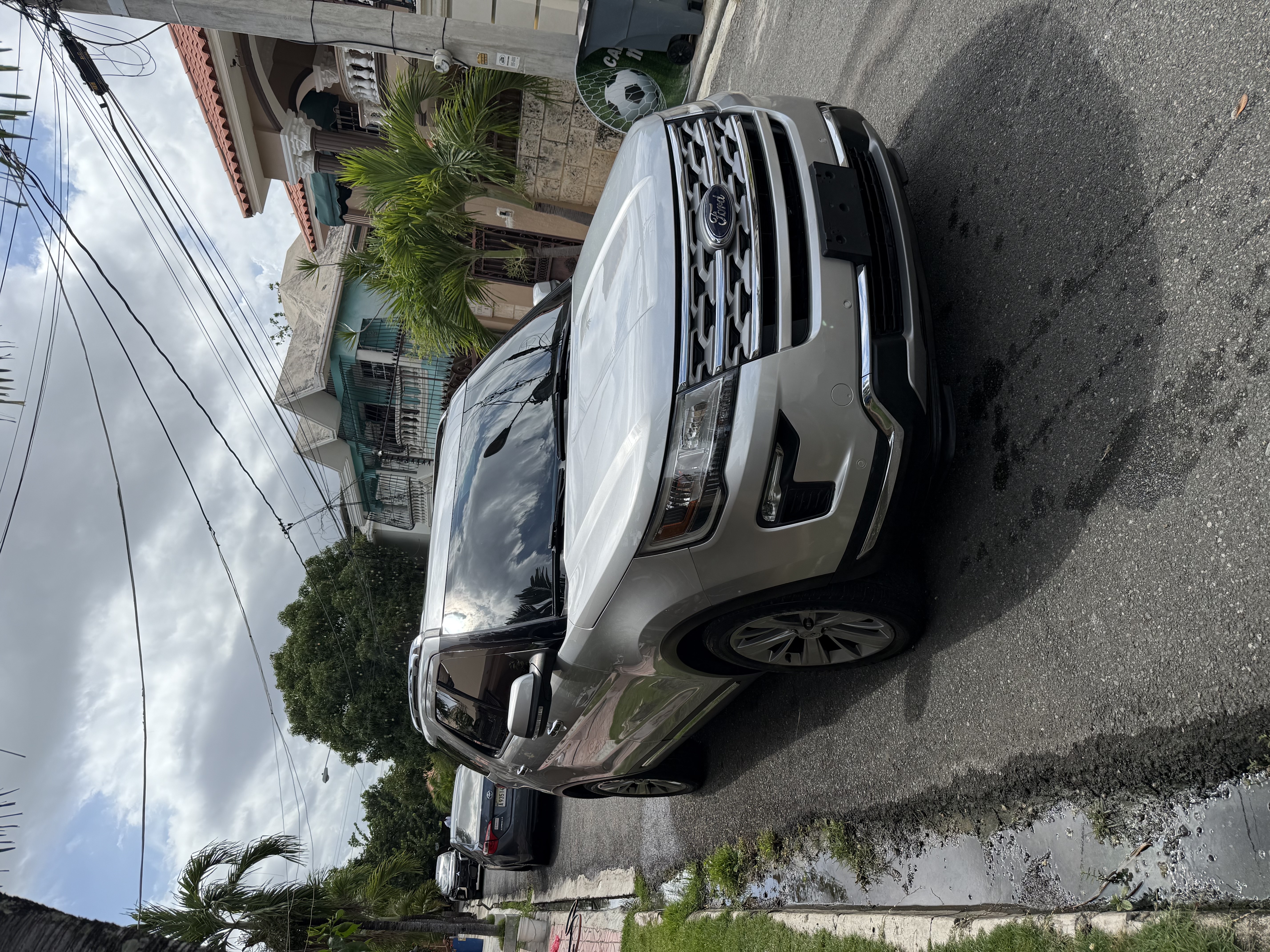 jeepetas y camionetas - Ford Explorer 2018, Limited, 4x4, Panorámica,  Clean Carfax, 3 filas de asientos 1