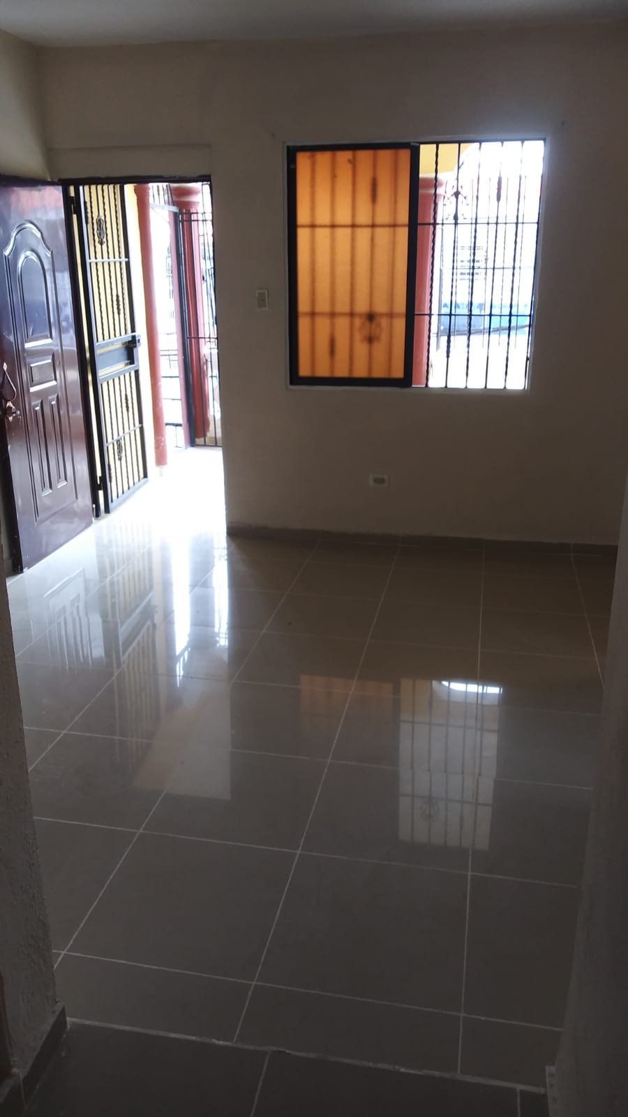 apartamentos - APTO EN ALQUILER , AV CHARLES DE GAULLE. 3