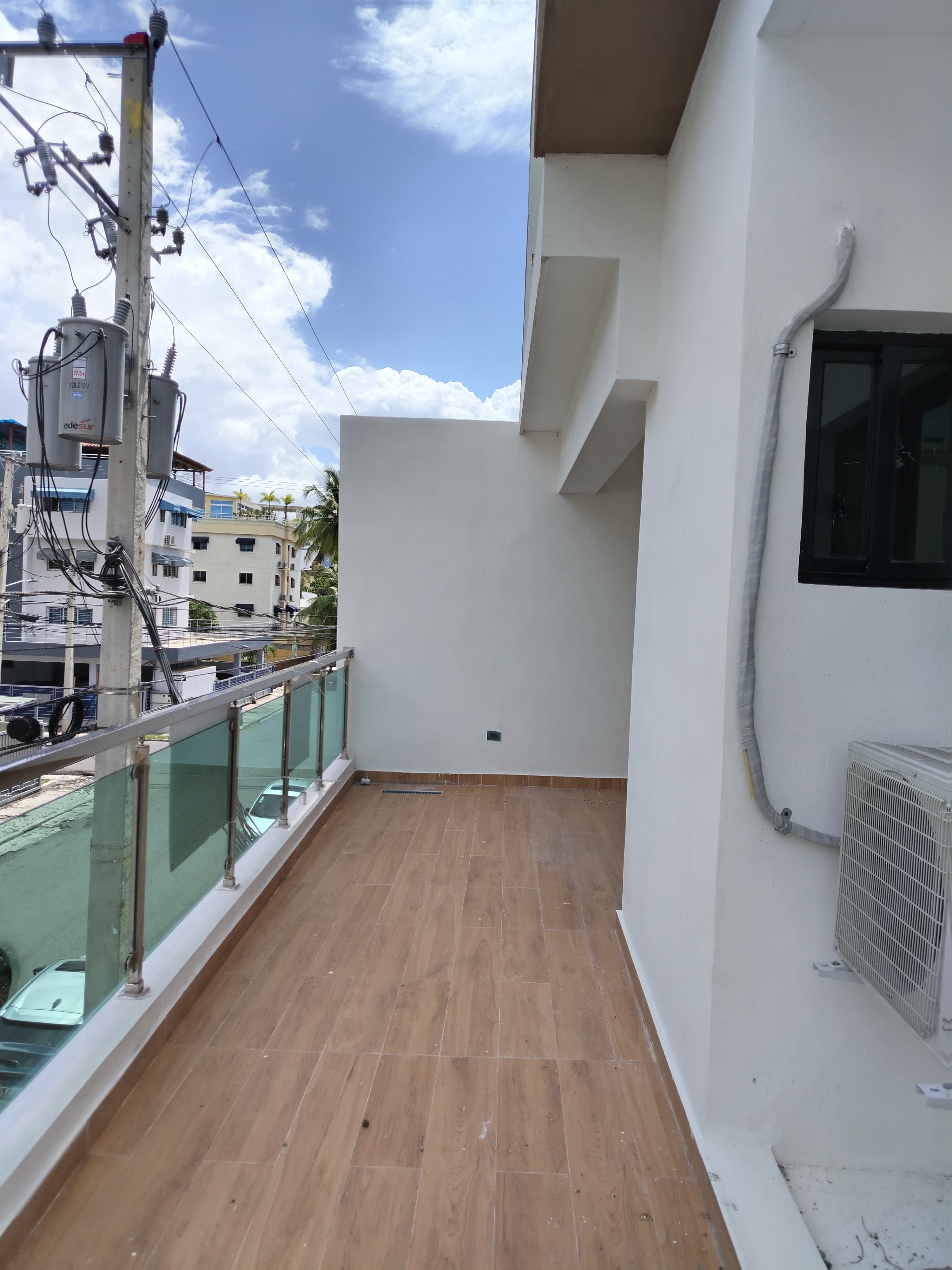 apartamentos - Alquilo hermoso apartamento en millón con línea  6