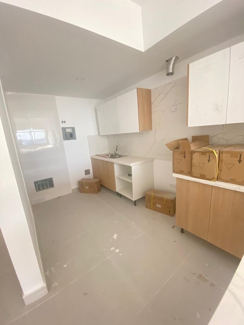apartamentos - Apartamento en Venta
•ZONA UNIVERSITARIA
Piso 6: Bloque C .2 hab. USD180,000 5