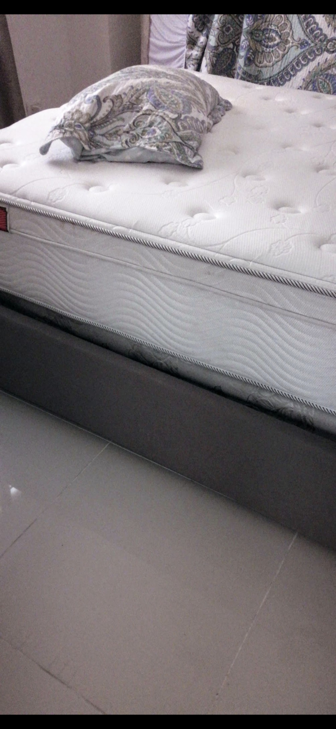 muebles y colchones - BASE CAMA CAPITONEADA EN TELA