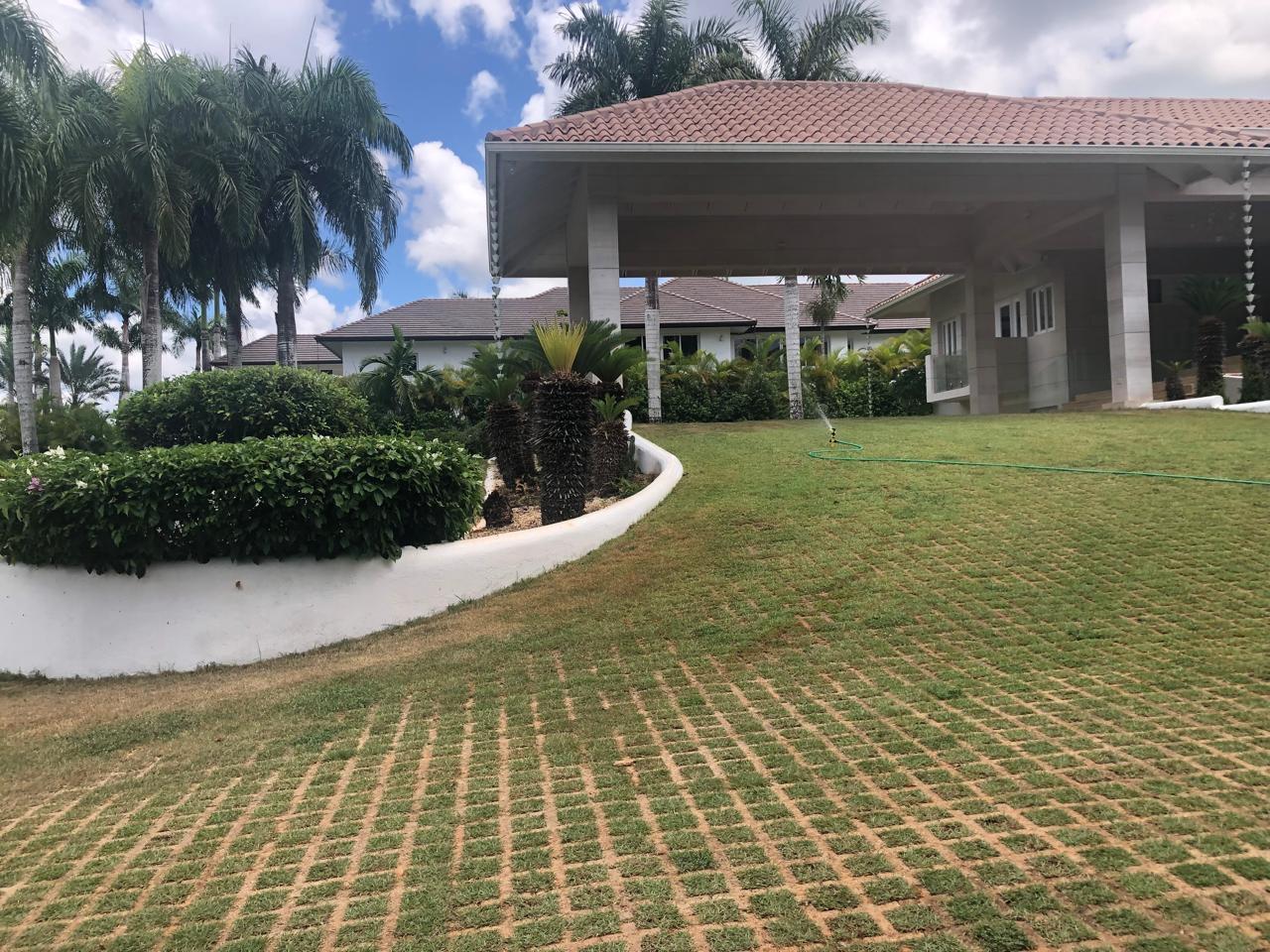 casas vacacionales y villas - Villa de lujo en Casa de Campo, frente al campo de golf 0