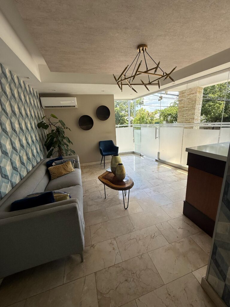 apartamentos - 2725- APTO. EN EL MILLÓN, STO. DGO.  2