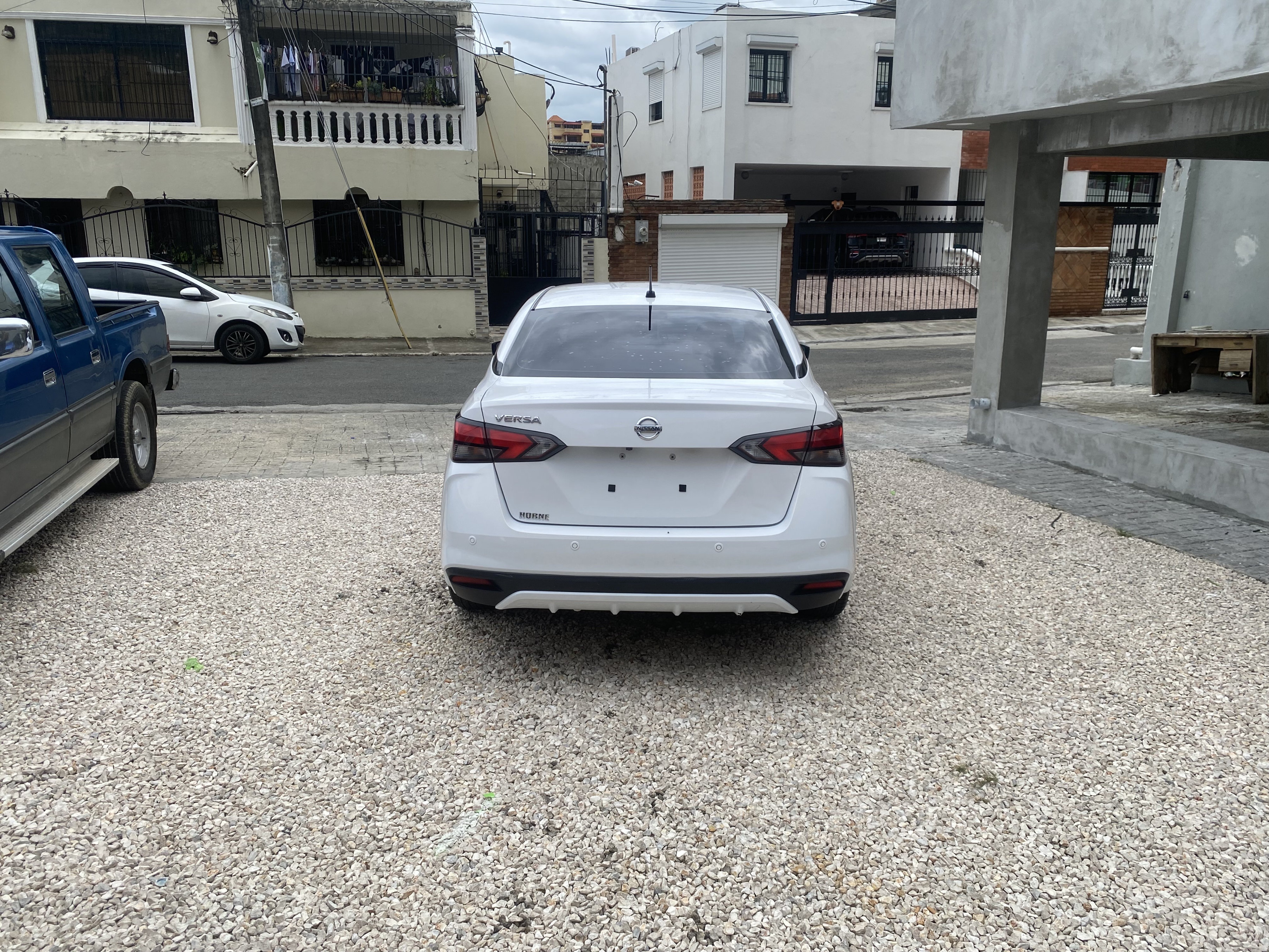 carros - Oferta! Nissan Versa 2020 clean carfax 2