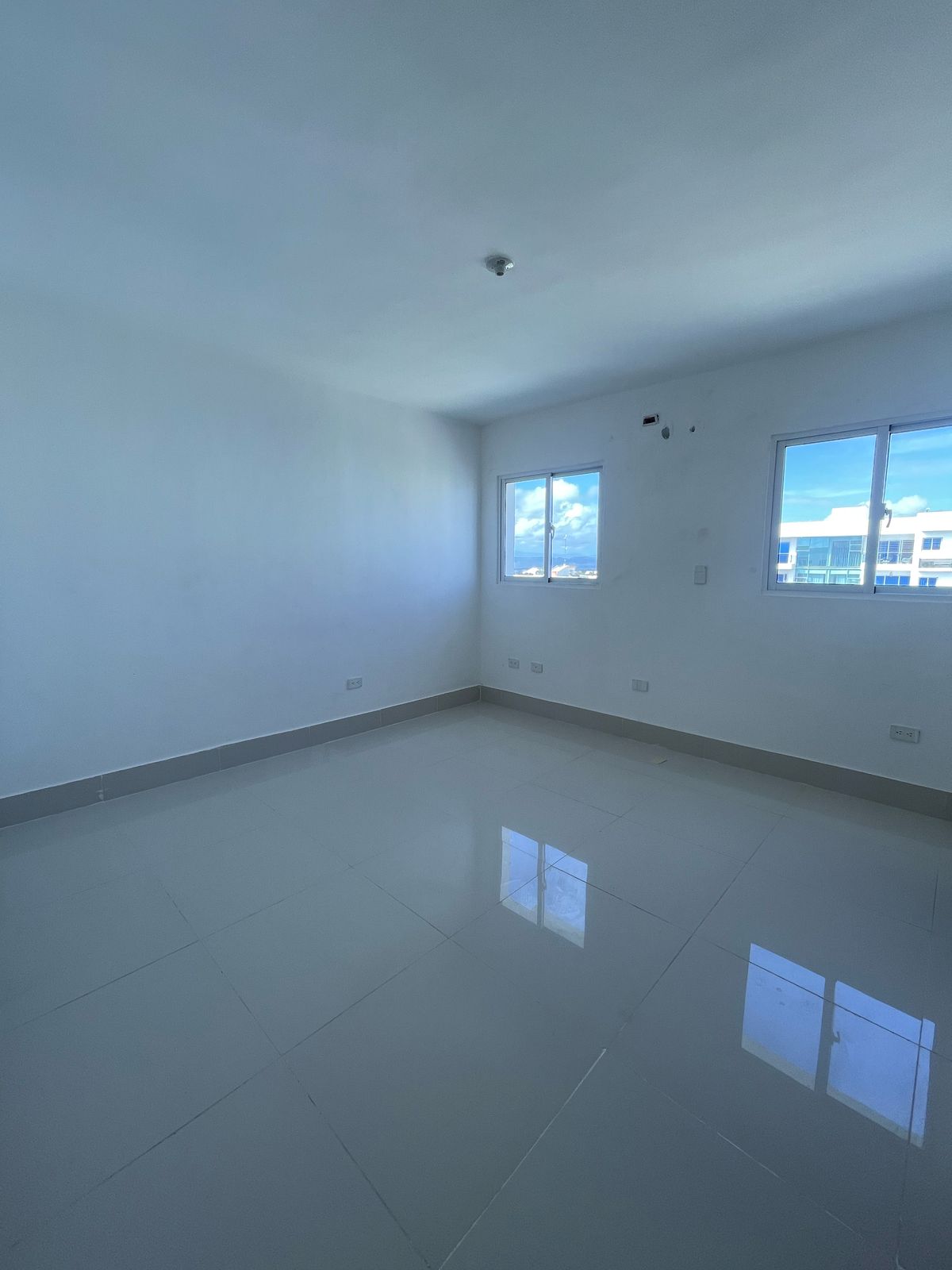 apartamentos - rento 7mo piso cerro altos  7