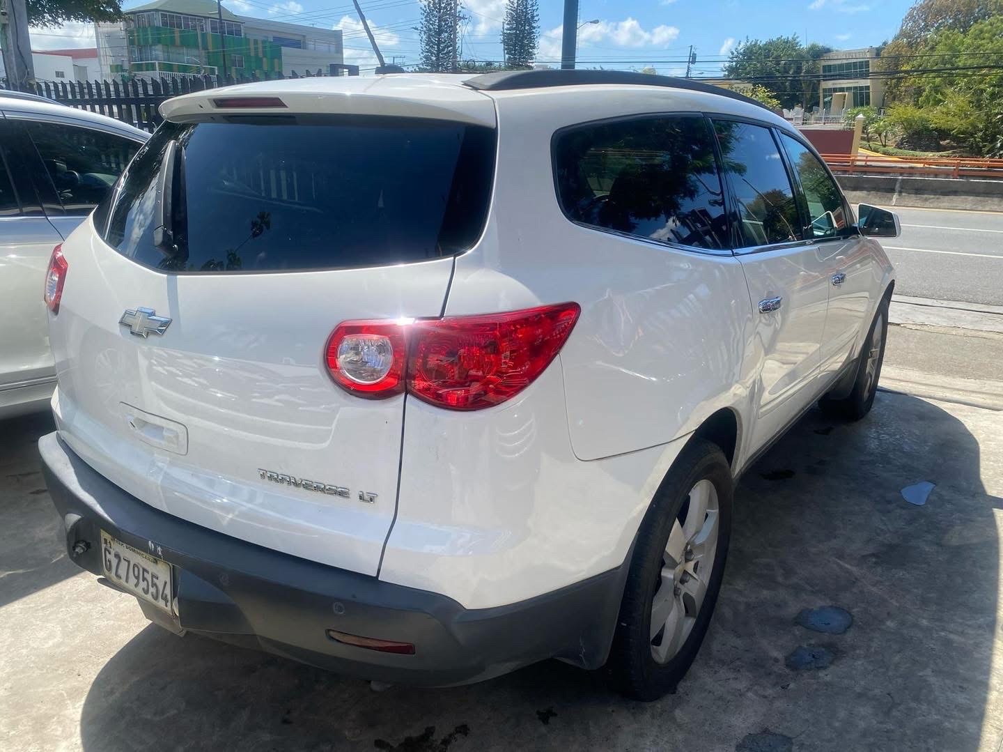 jeepetas y camionetas - CHEVROLET TRAVERSE LT 2011 2
