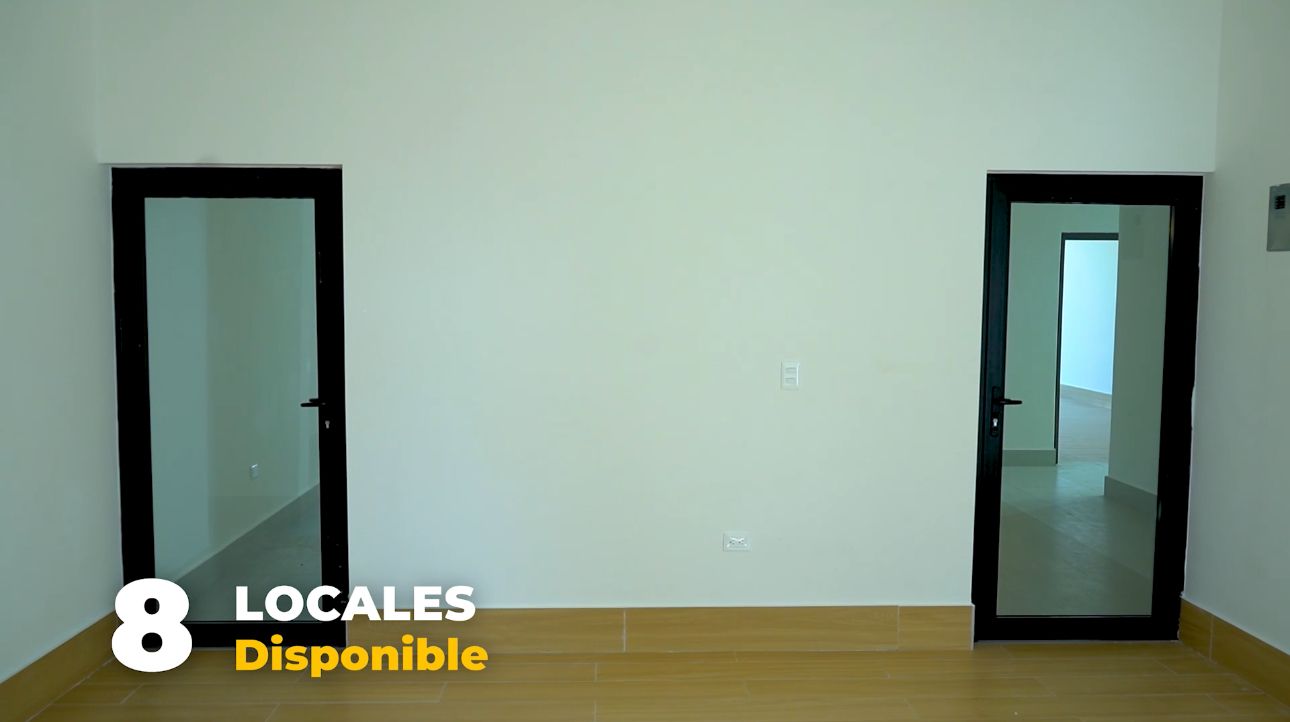 oficinas y locales comerciales - Plaza comercial en renta en La Vega 5