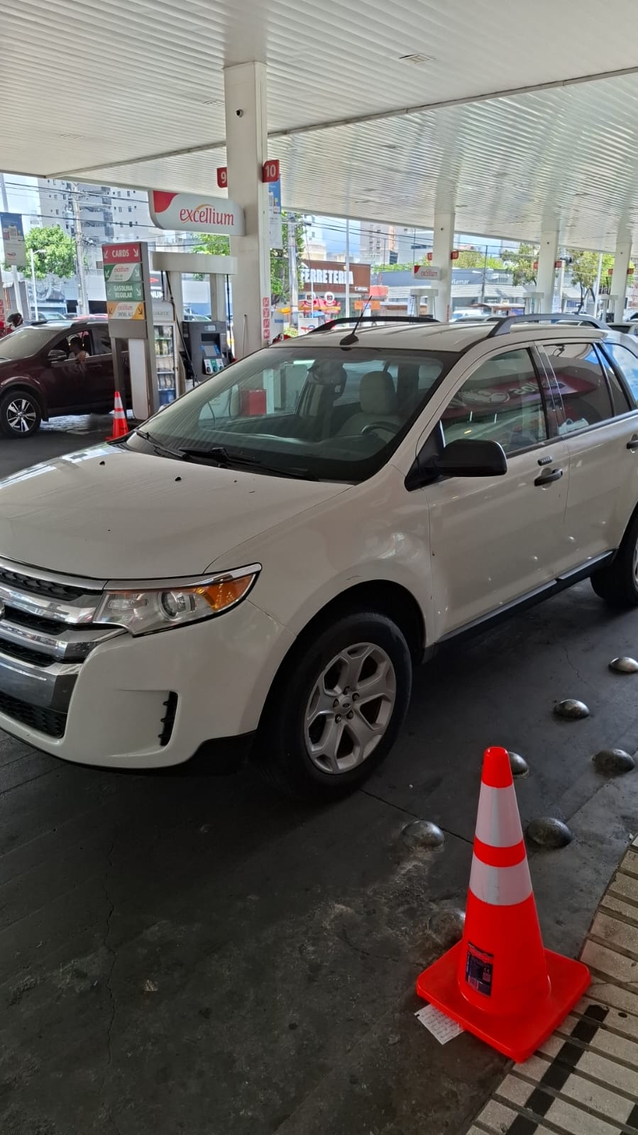 jeepetas y camionetas - Ford Edge 2013, Blanco, DOP450mil 1