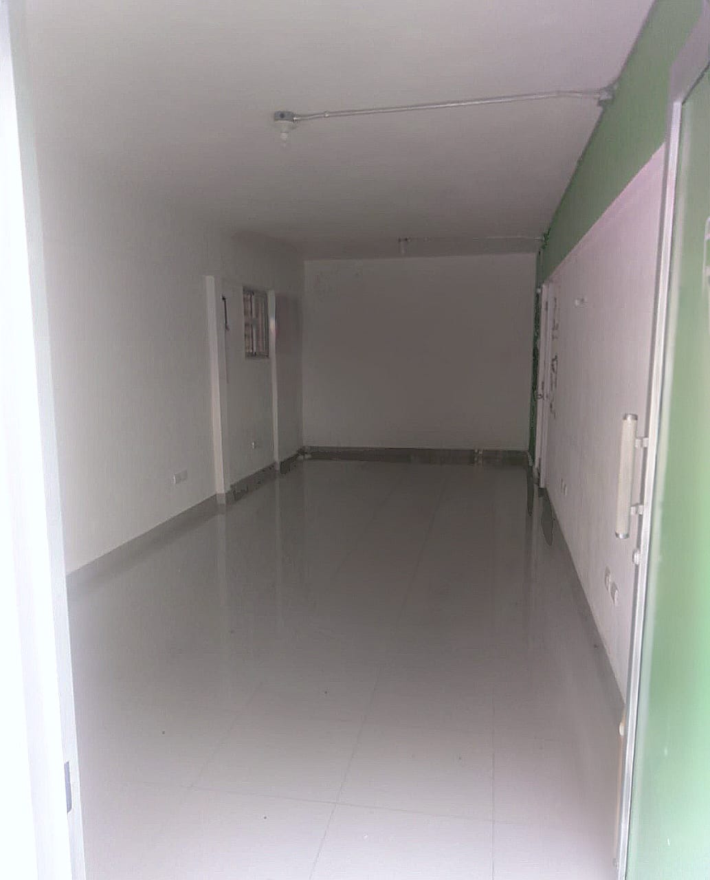 oficinas y locales comerciales - Local Primer Nivel en Alquiler en Gazcue 1