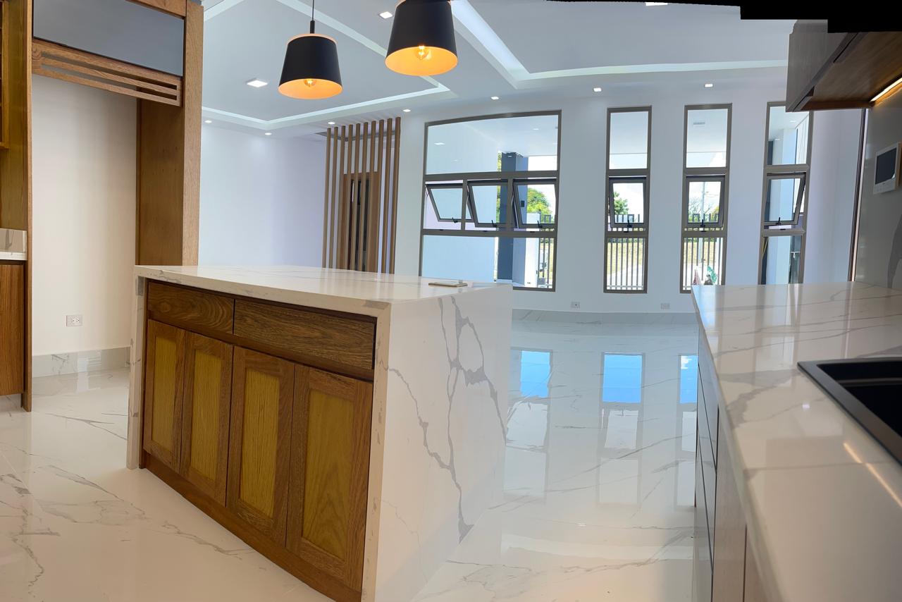 apartamentos - Casa en Proyecto Cerrado, Llanos de Gurabo 3
