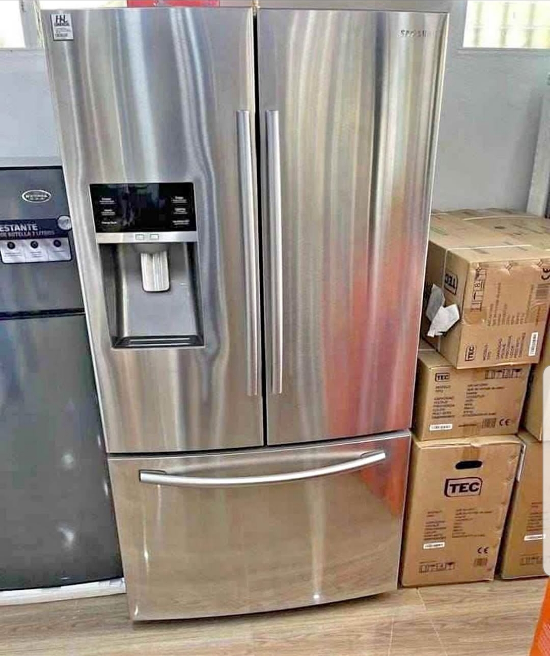 electrodomesticos - Nevera tipo libro Samsung 3 puertas. $38,000 0