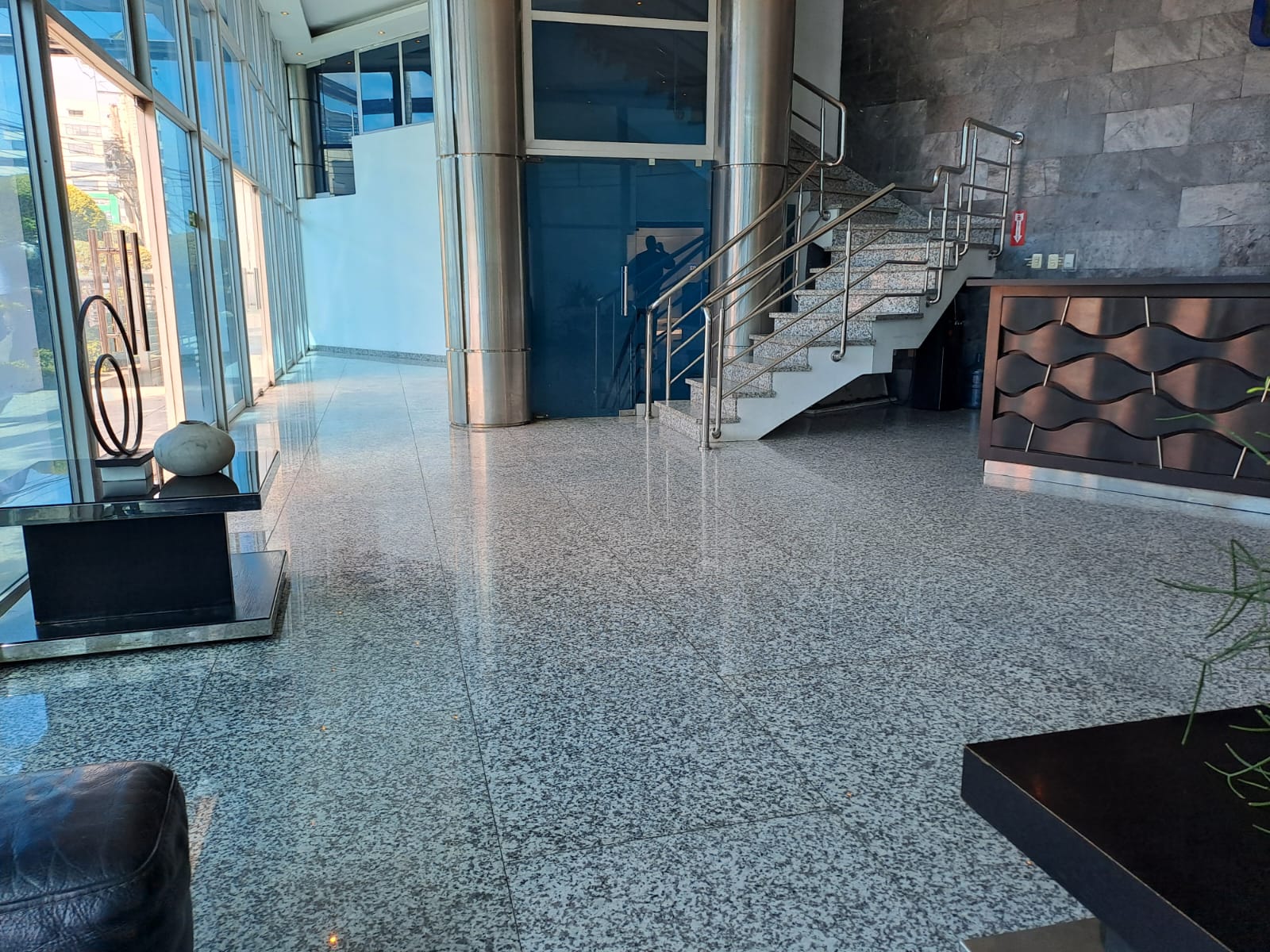 oficinas y locales comerciales - Alquilo oficina  edifcorporativo arroyo hondo viej 8