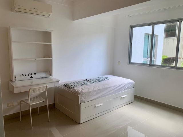 apartamentos - Apartamento amueblado en venta #24-1054 Evaristo Morales, piso medio, 2 dormit. 6