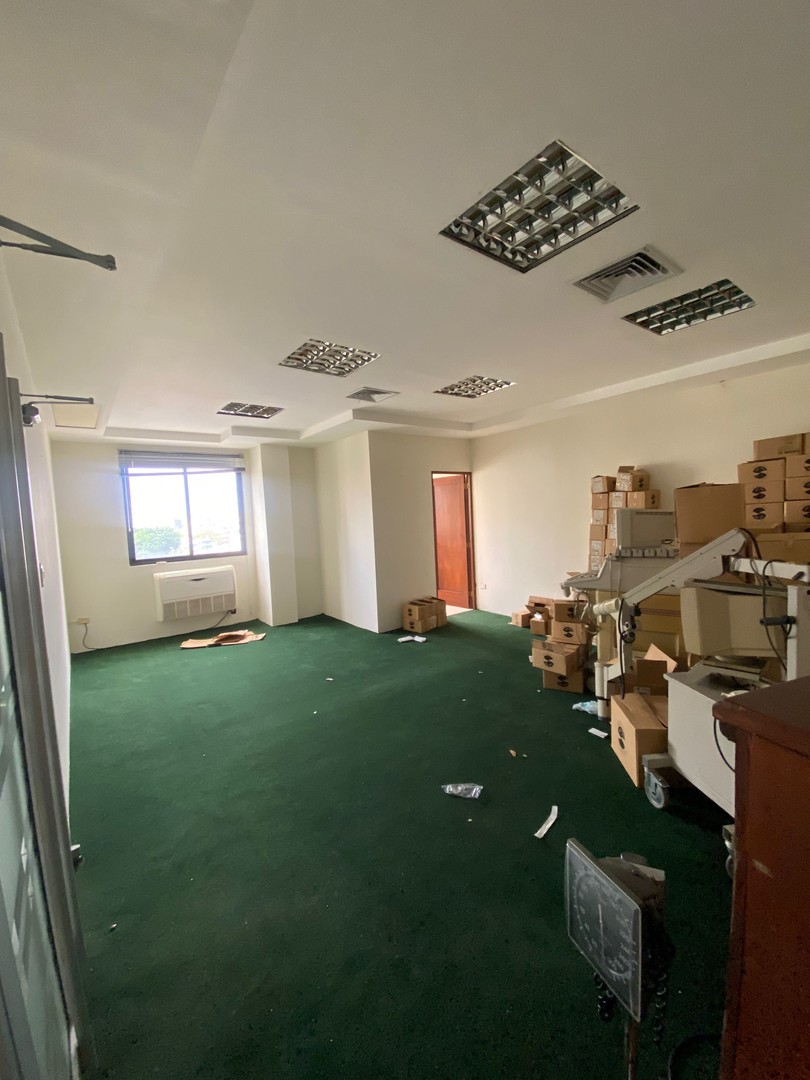 oficinas y locales comerciales - Piantini oficina 126m2 en edificio corporativo 7