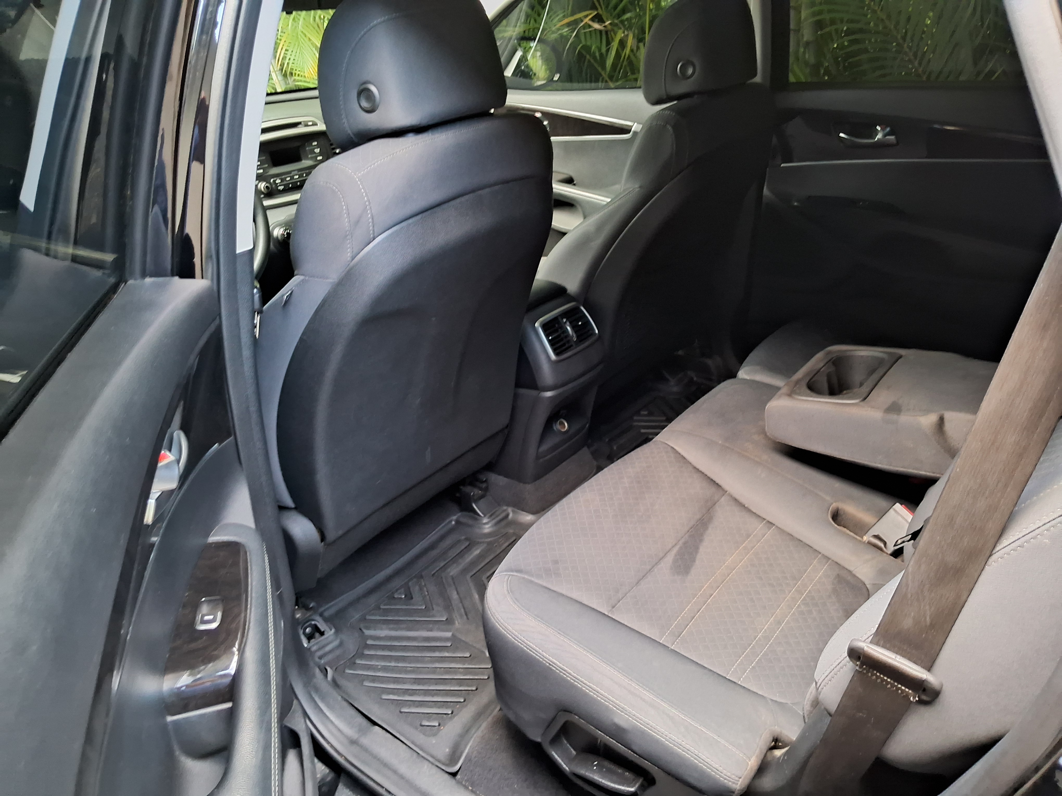 jeepetas y camionetas - Kia Sorento 2017 Nueva en Santiago Villa Olga.  9
