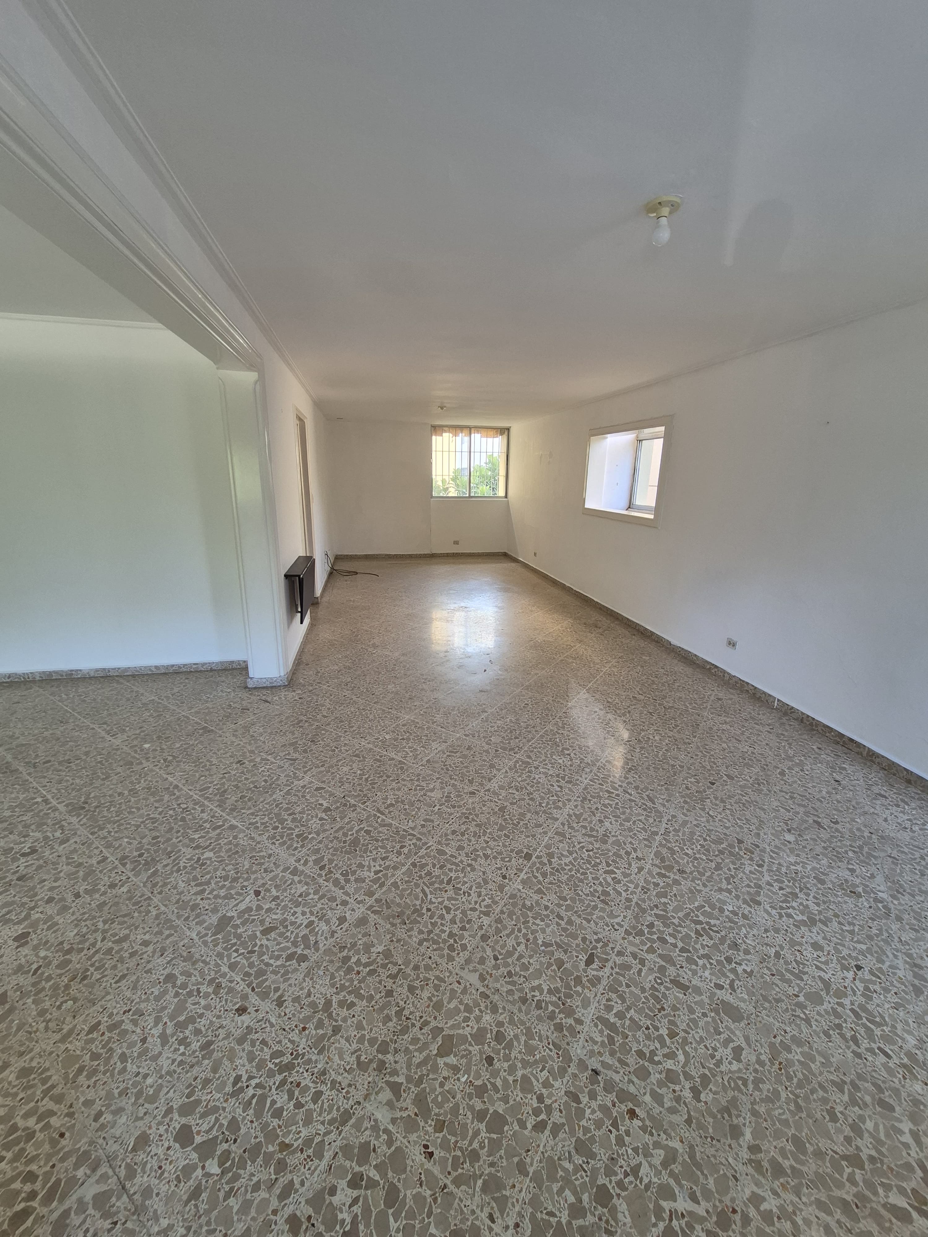 apartamentos - *OFERTA* Av. Anacaona  Apartamento Clasico 3 Hab,2 8