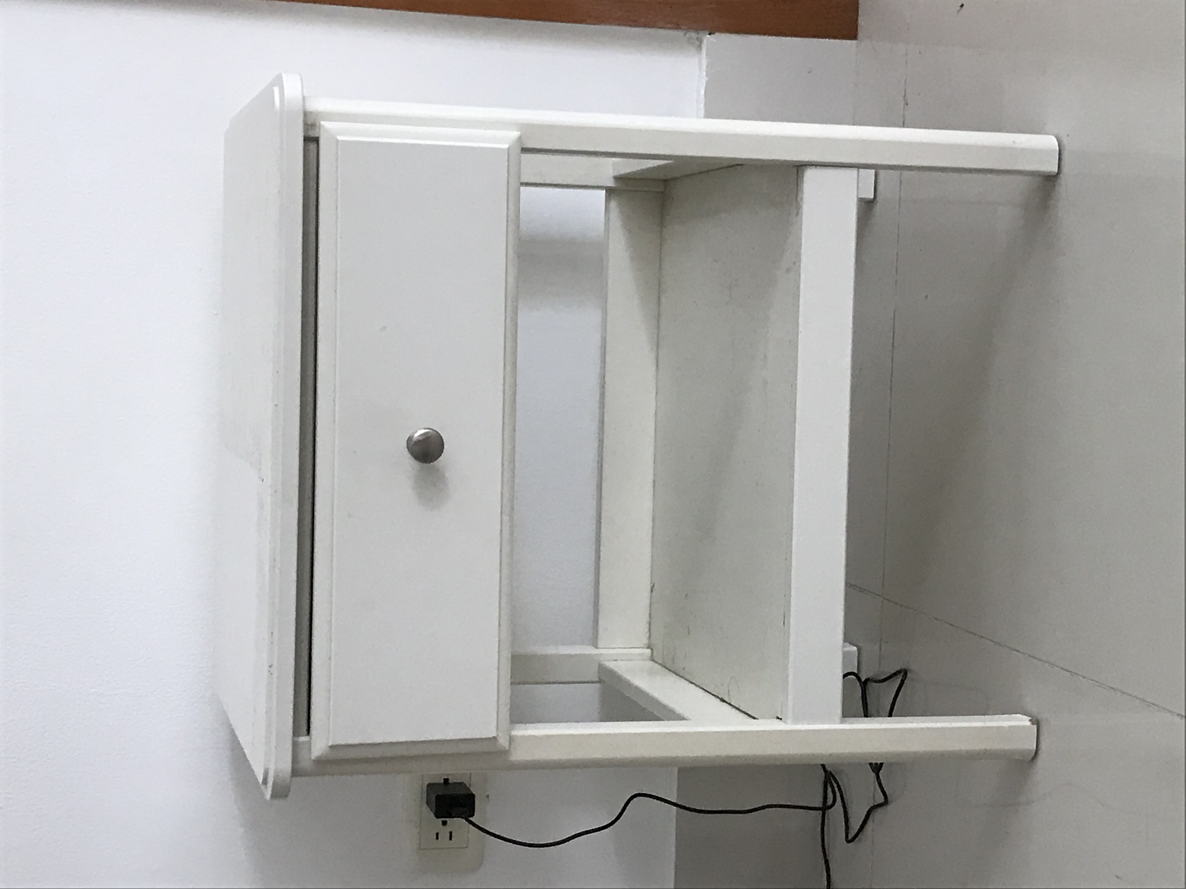 muebles y colchones - Mesa de noche blanca  3