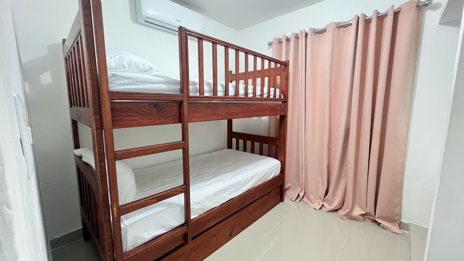 casas vacacionales y villas - venta de Villa  en punta cana amueblada con piscina República Dominicana  9