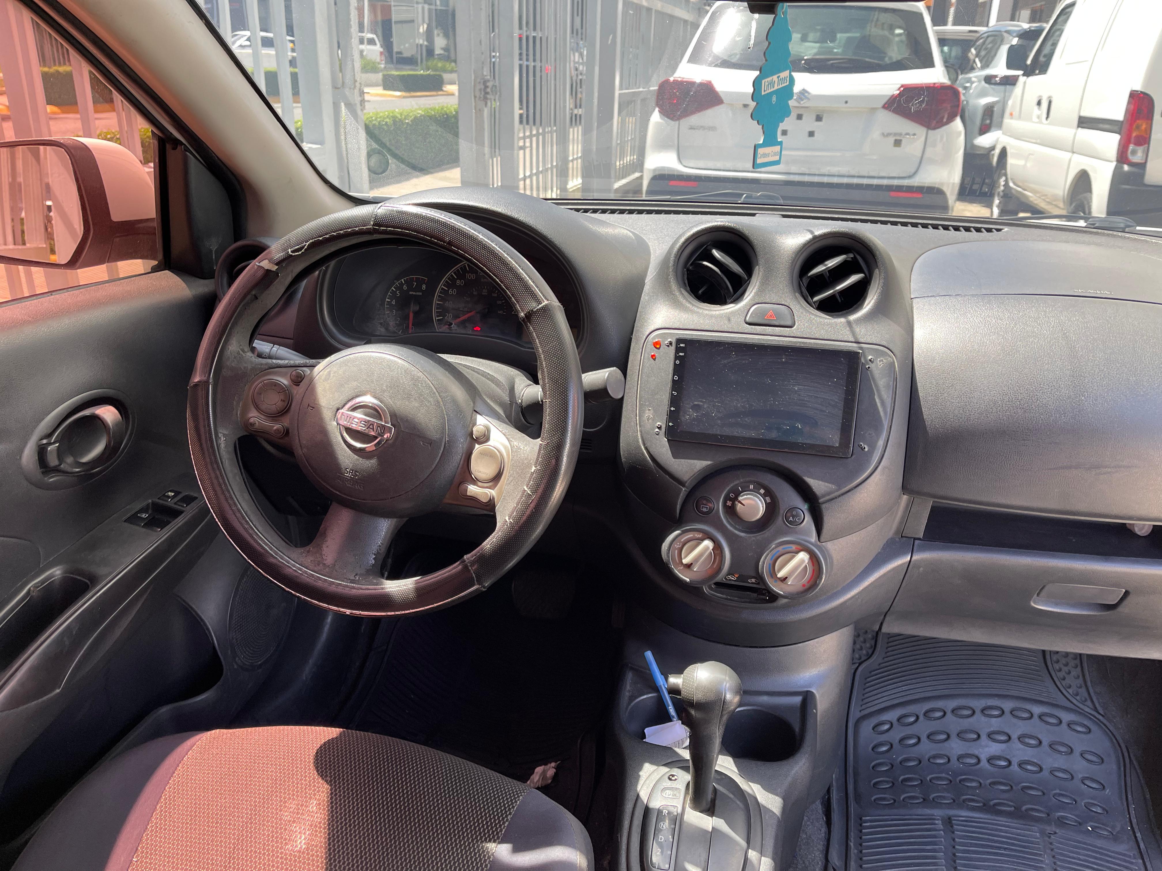 carros - Ninsan versa 2