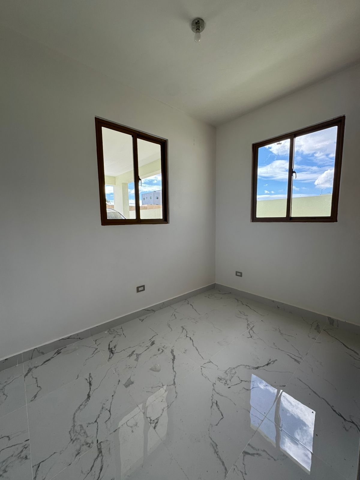 casas - CASA EN VENTA EN AV. 27 FEBRERO, SANTIAGO. 3