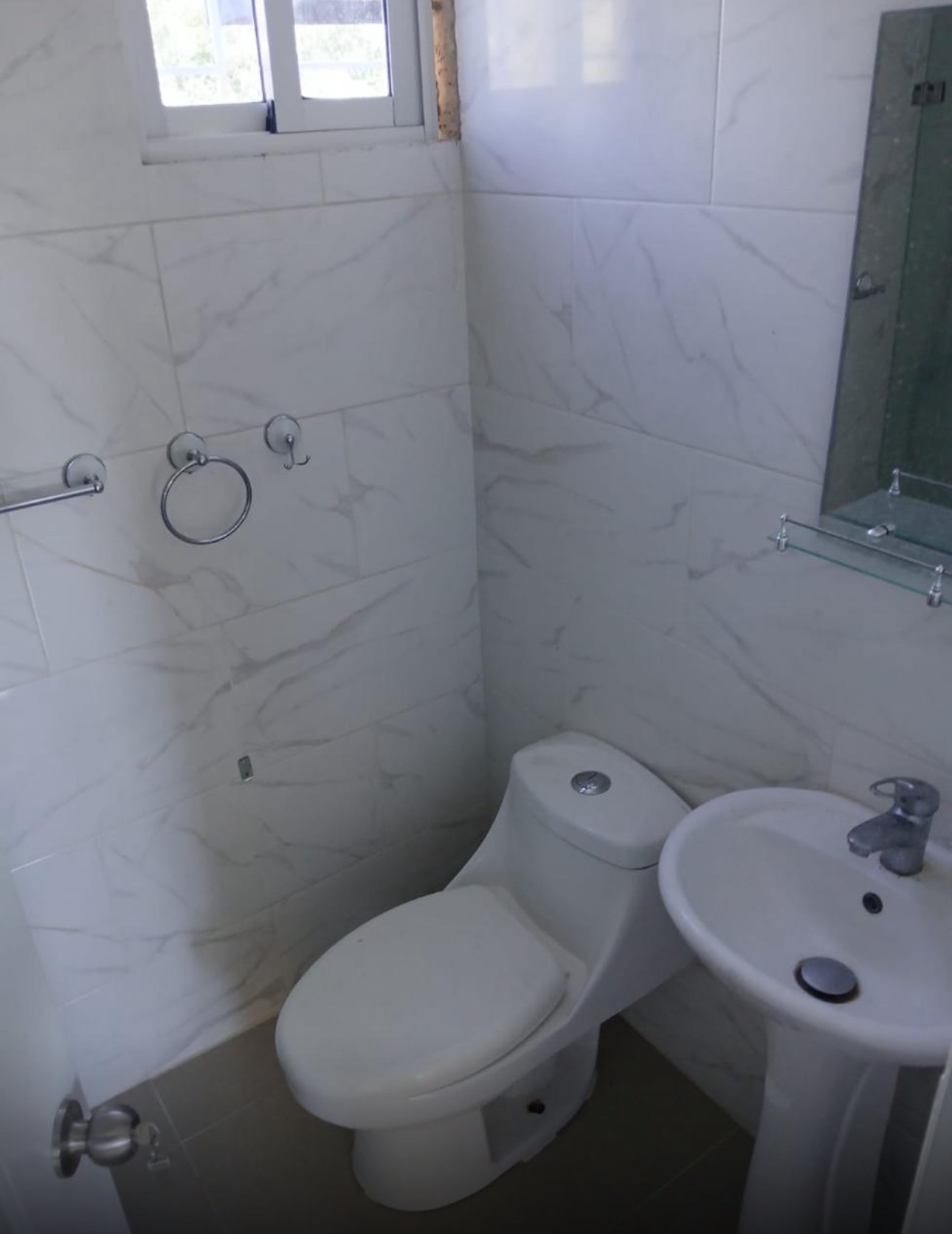 apartamentos - En Marañón Sto Dgo Norte apto con tres habitaciones  7