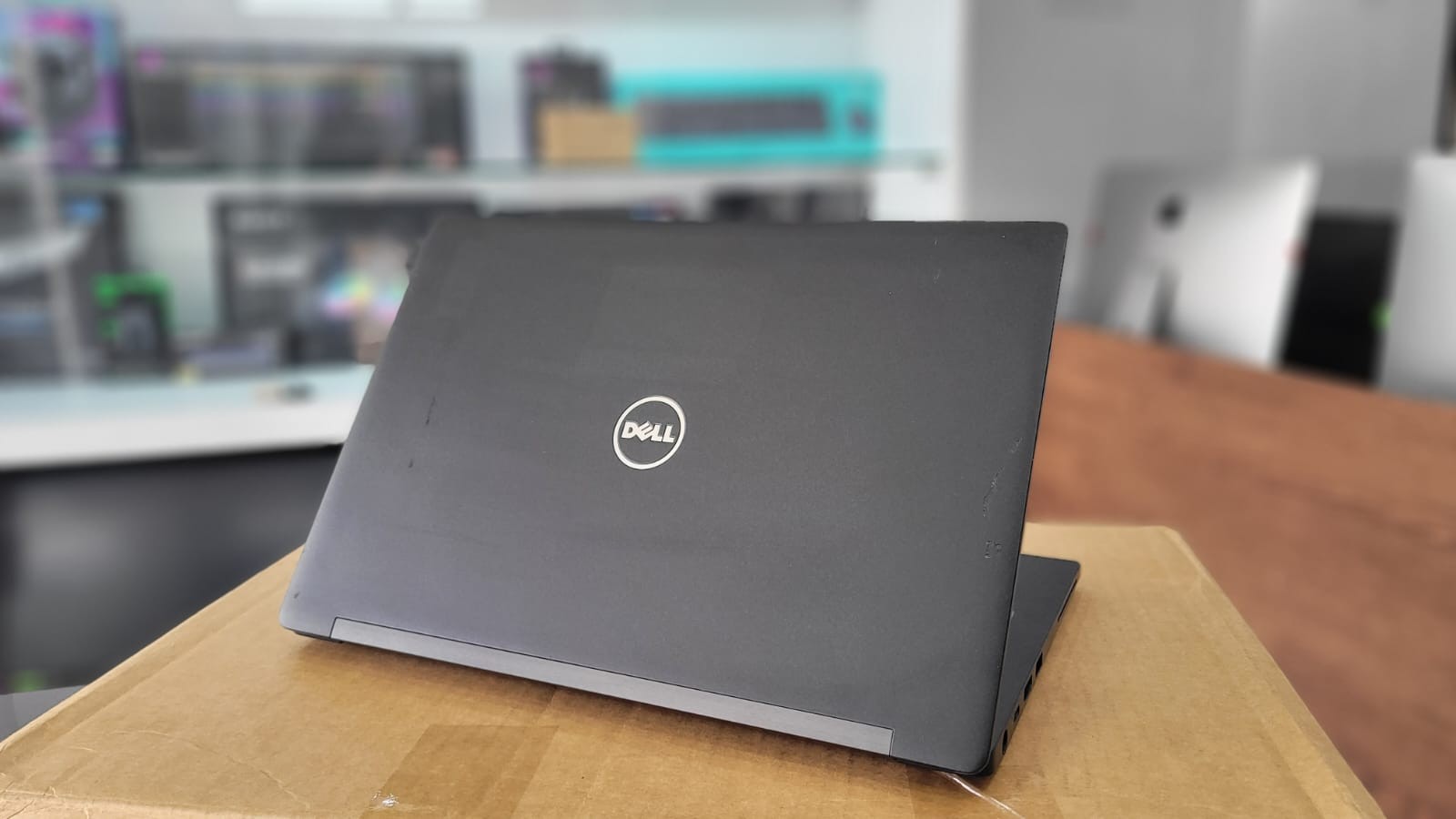 computadoras y laptops - LAPTOP i5 6TA DELL 8GB/128SSD 13PLG TECLADO ILUMINADO 2