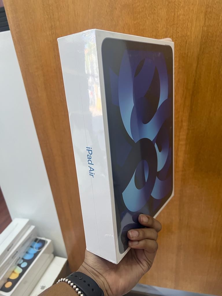 celulares y tabletas - iPad Air 5th generacion 64gb Sellada 1