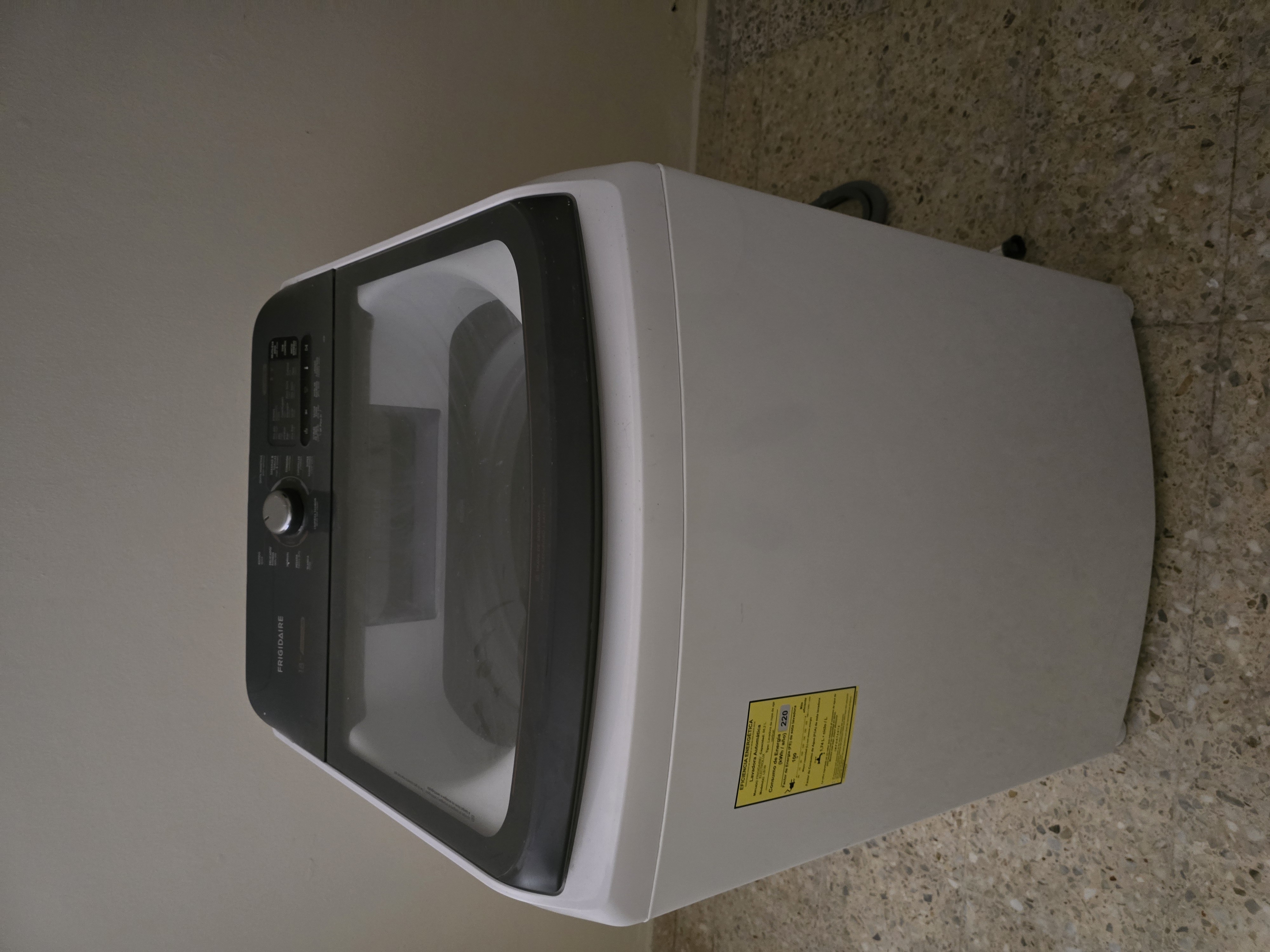 electrodomesticos - Lavadora frigidaire de 40 libras