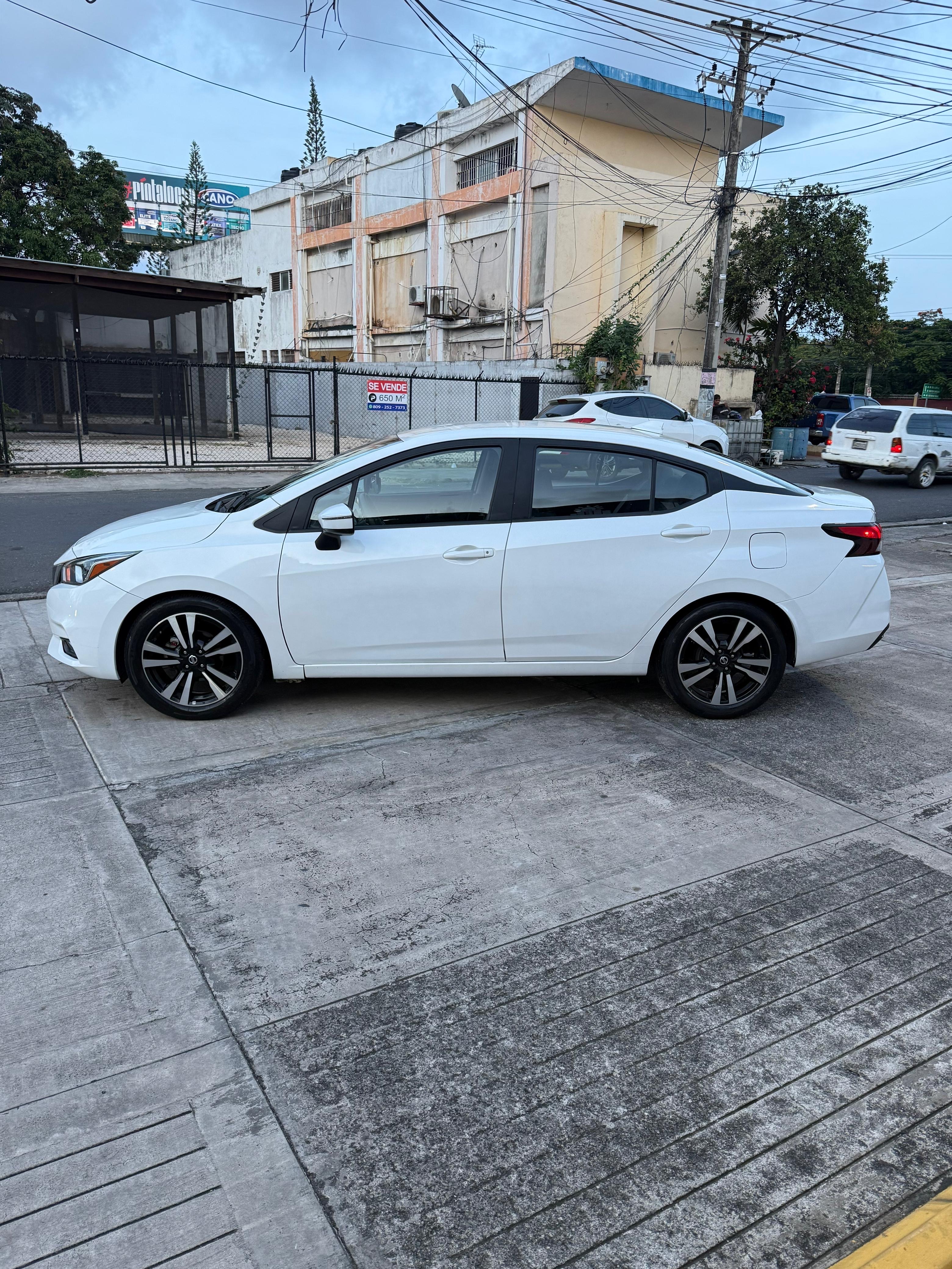 carros - NISSAN VERSA SV 2021  9