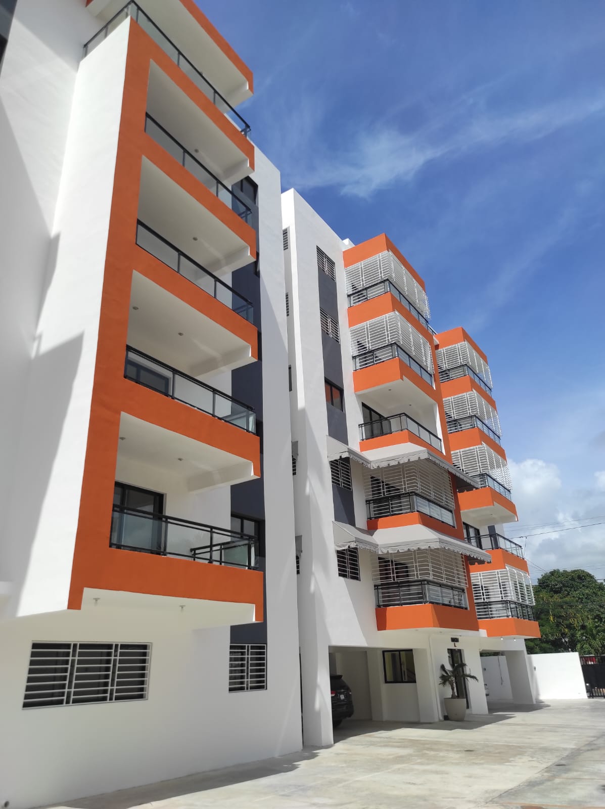 apartamentos - APTO EN EL ENSANCHE ISABELITA DE 3H, 2B, 156M.  7