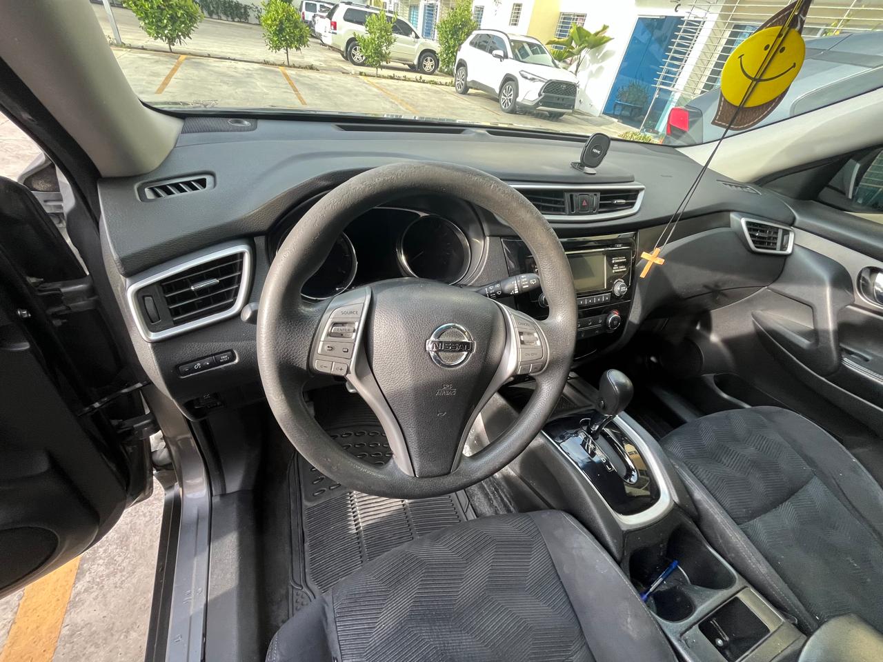 jeepetas y camionetas - Nissan X-Trail 2016 3