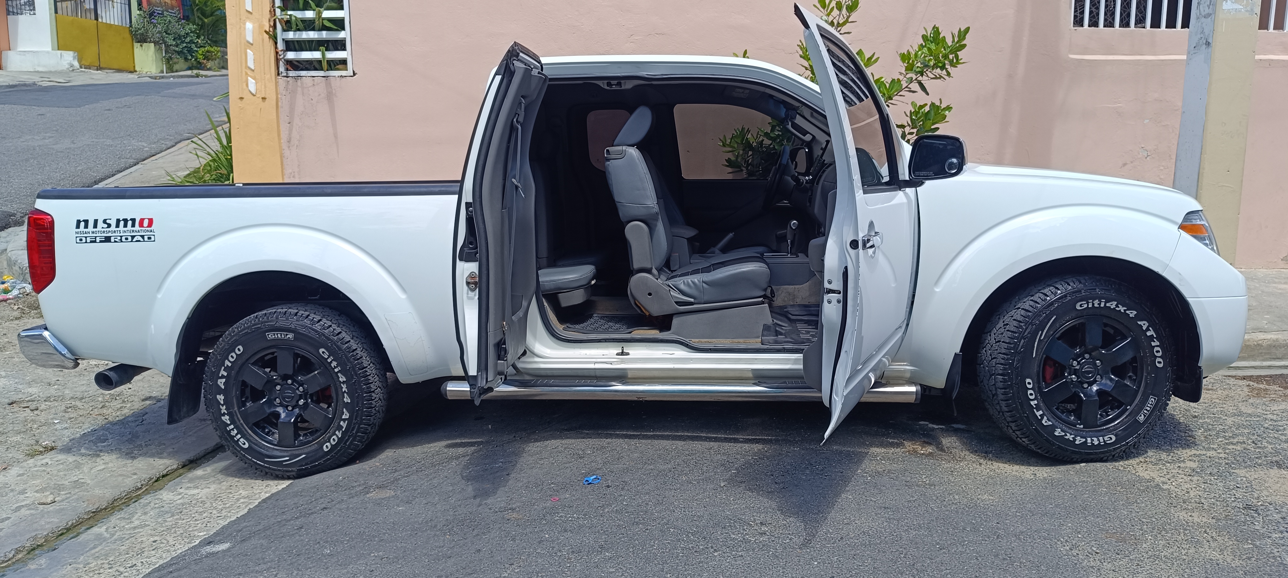 jeepetas y camionetas - Nissan Frontier 2013  3
