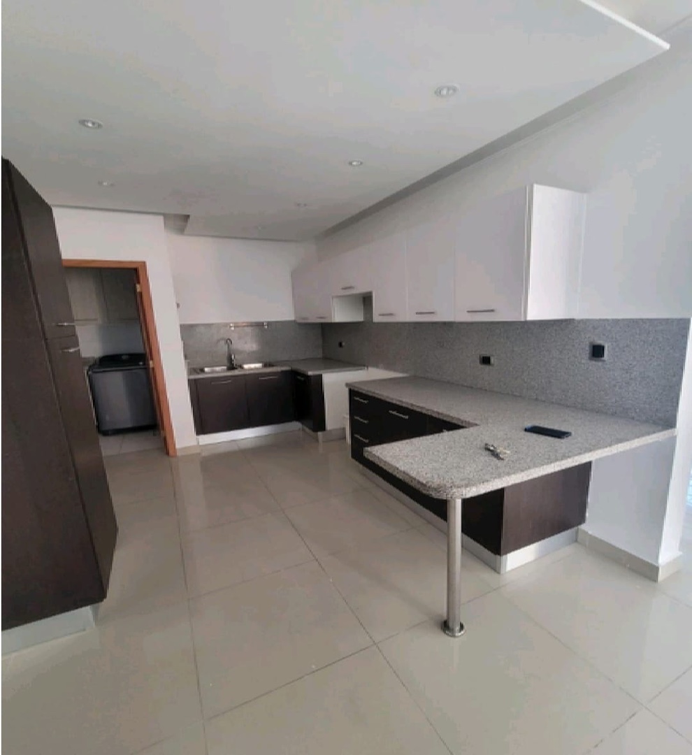 apartamentos - Venta de apartamento 4to nivel con terraza y picuzzi Alma rosa 1 Santo Domingo 4