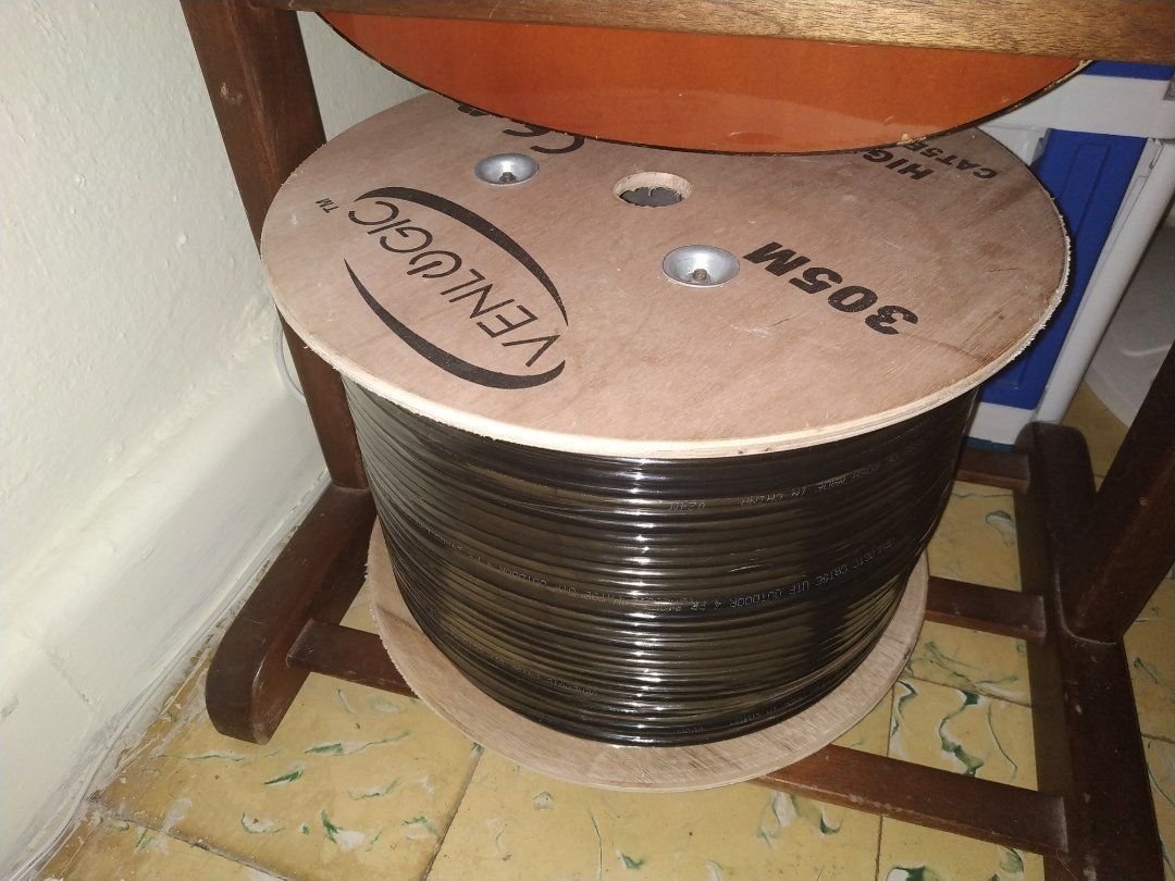 computadoras y laptops - CABLE DE RED (alta calidad) DE EXTERIOR VENLOGIC CAT5 CAJA DE 1000 PIES 0
